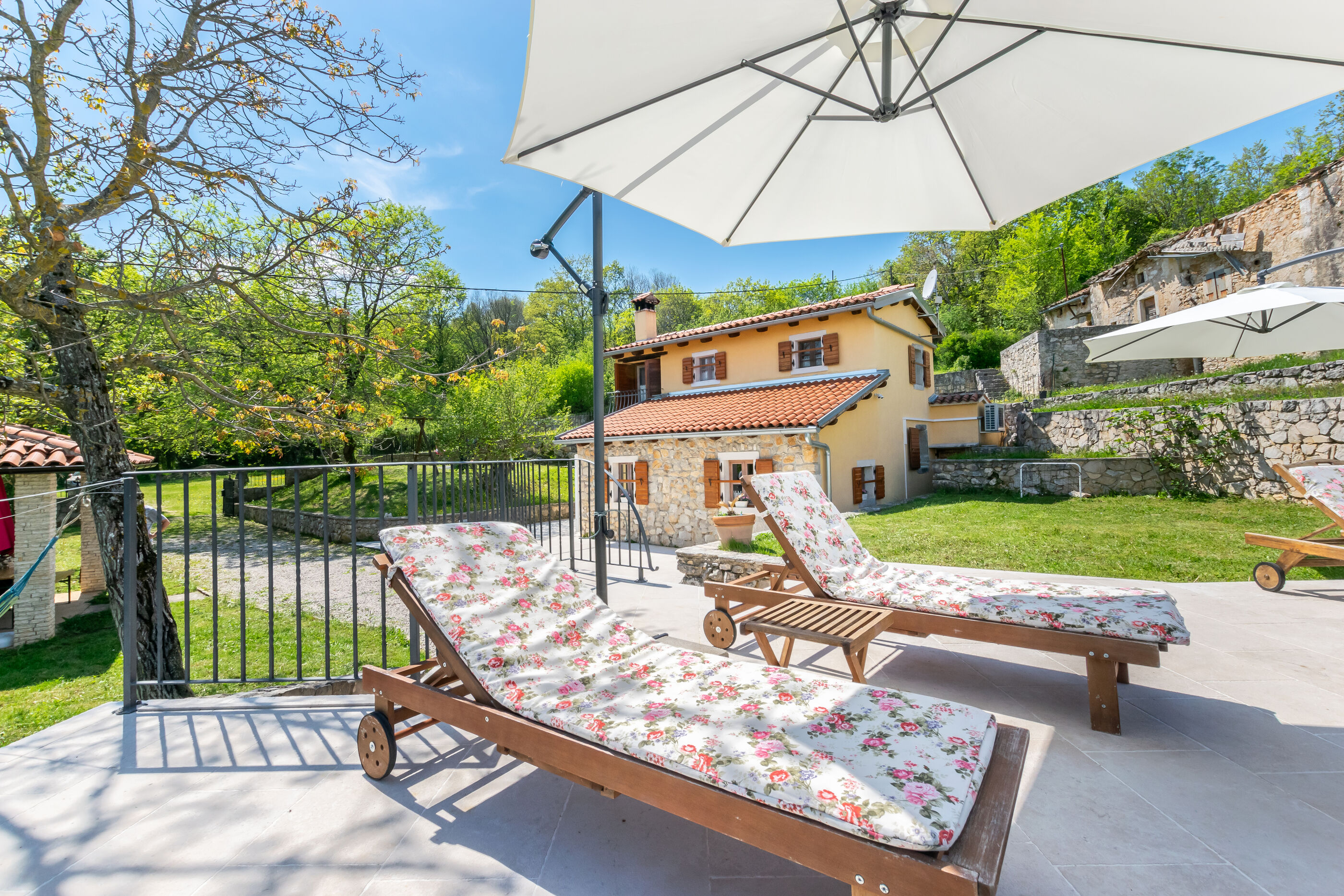 House Rada i  Stanisav 91502-K1