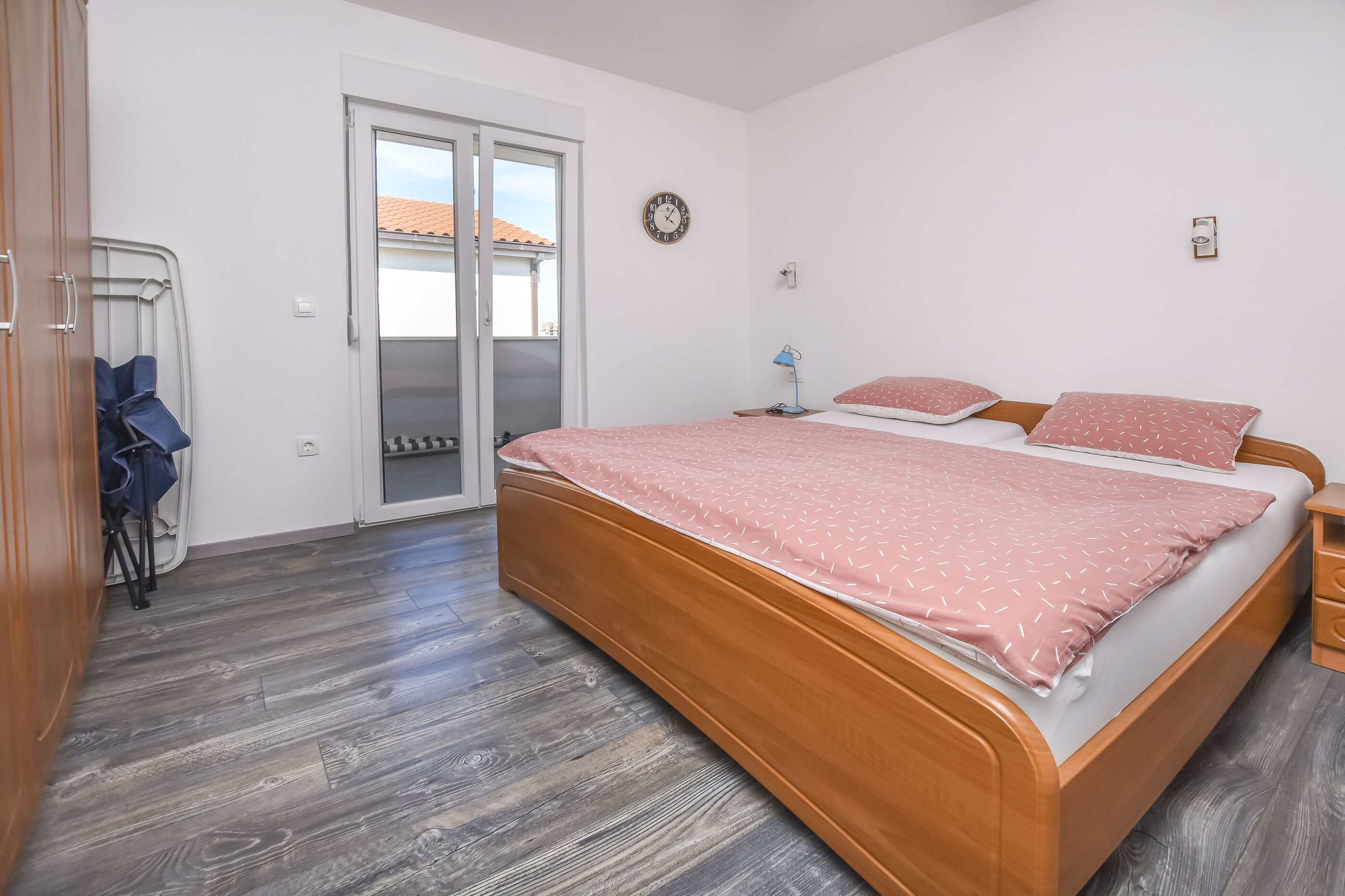 Apartments Juro 81781-A4