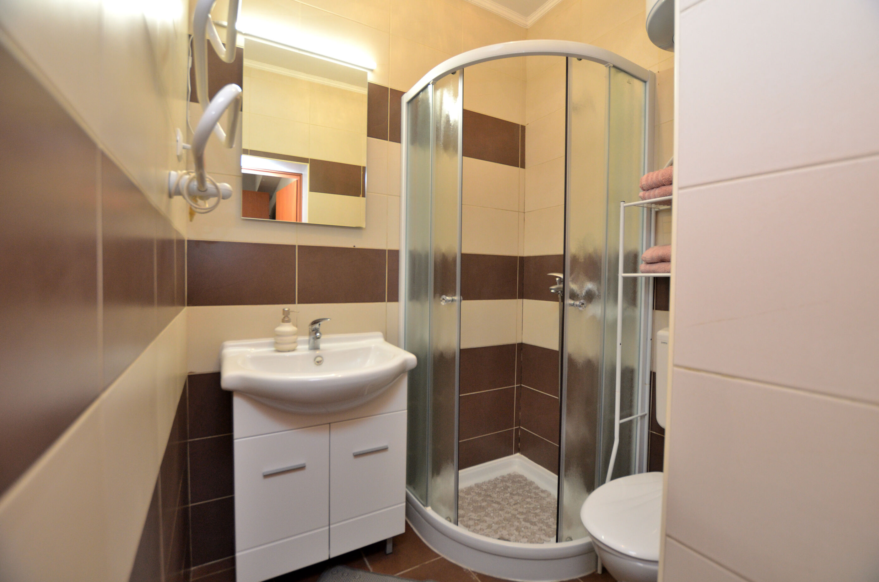 Apartments Pintar 94551-A1