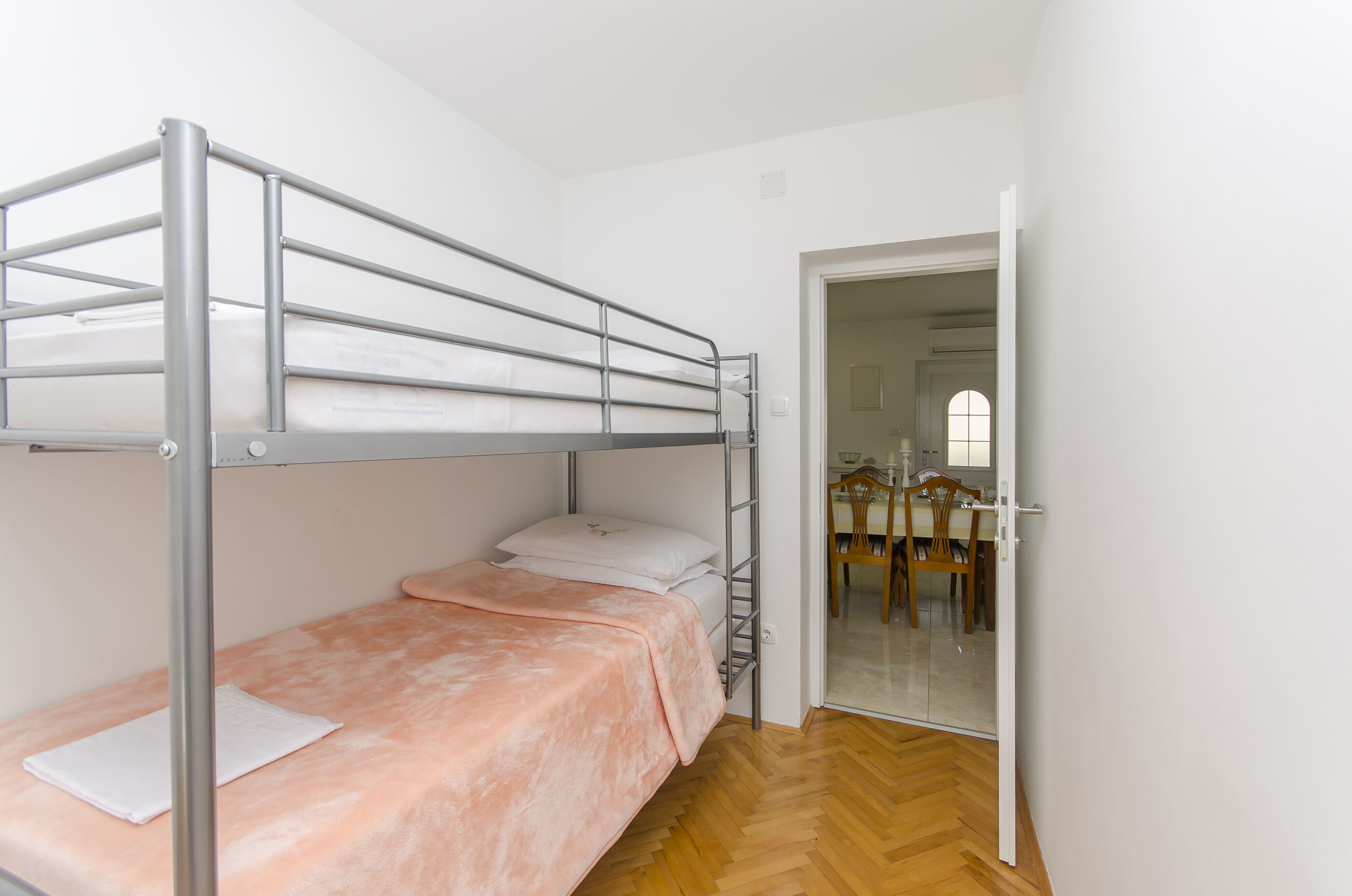 Apartment Oblutak 94541-A1