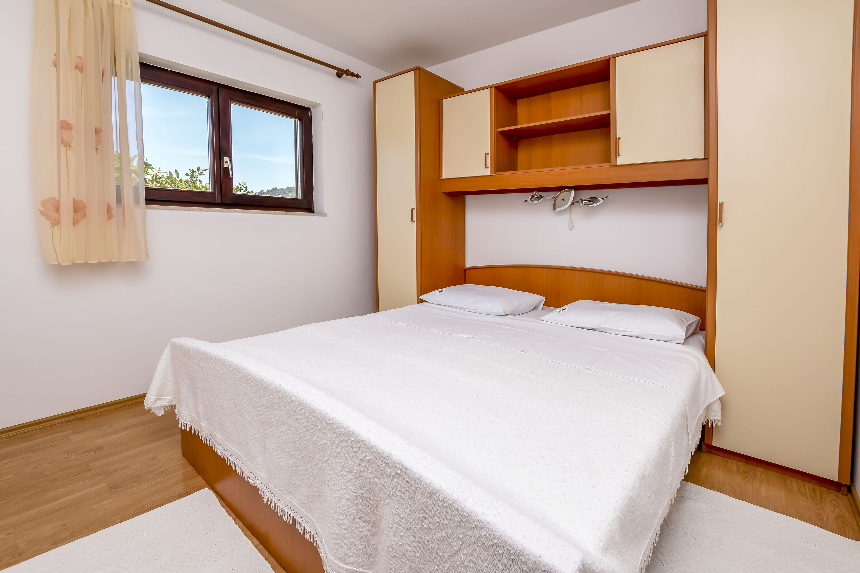 Apartments Mirta 22751-A1