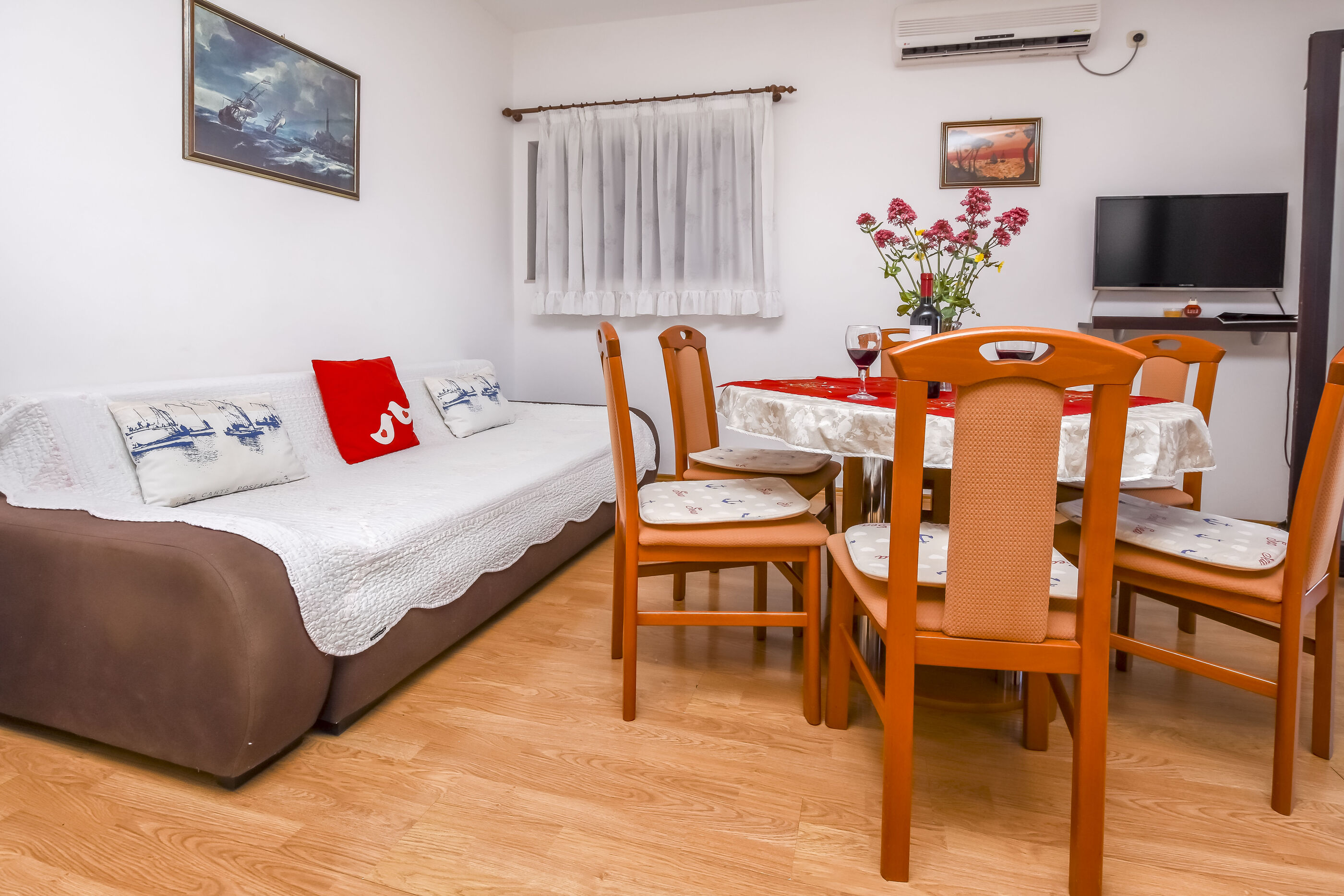 Apartments Mirta 22751-A1