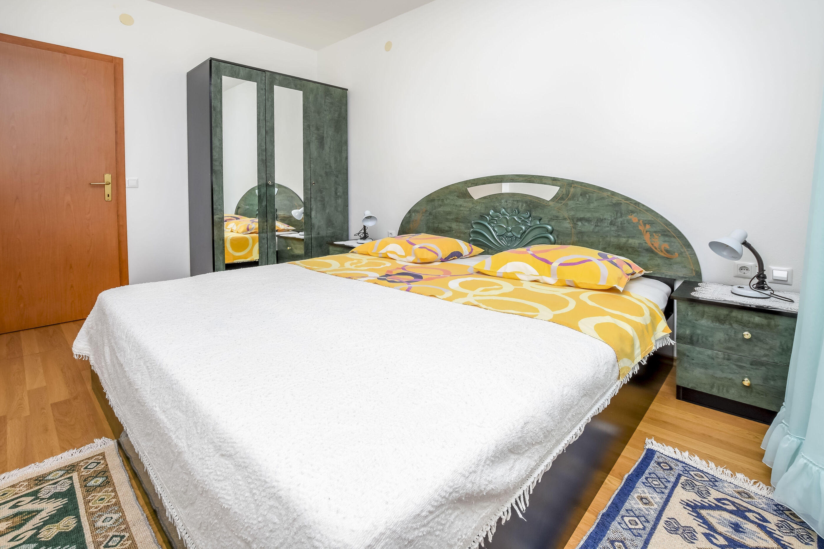 Apartments Mirta 22751-A2