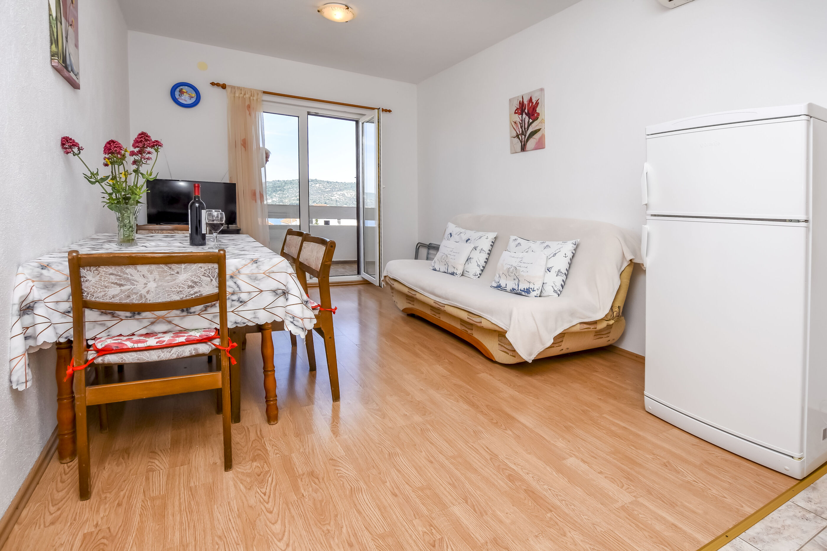 Apartments Mirta 22751-A2