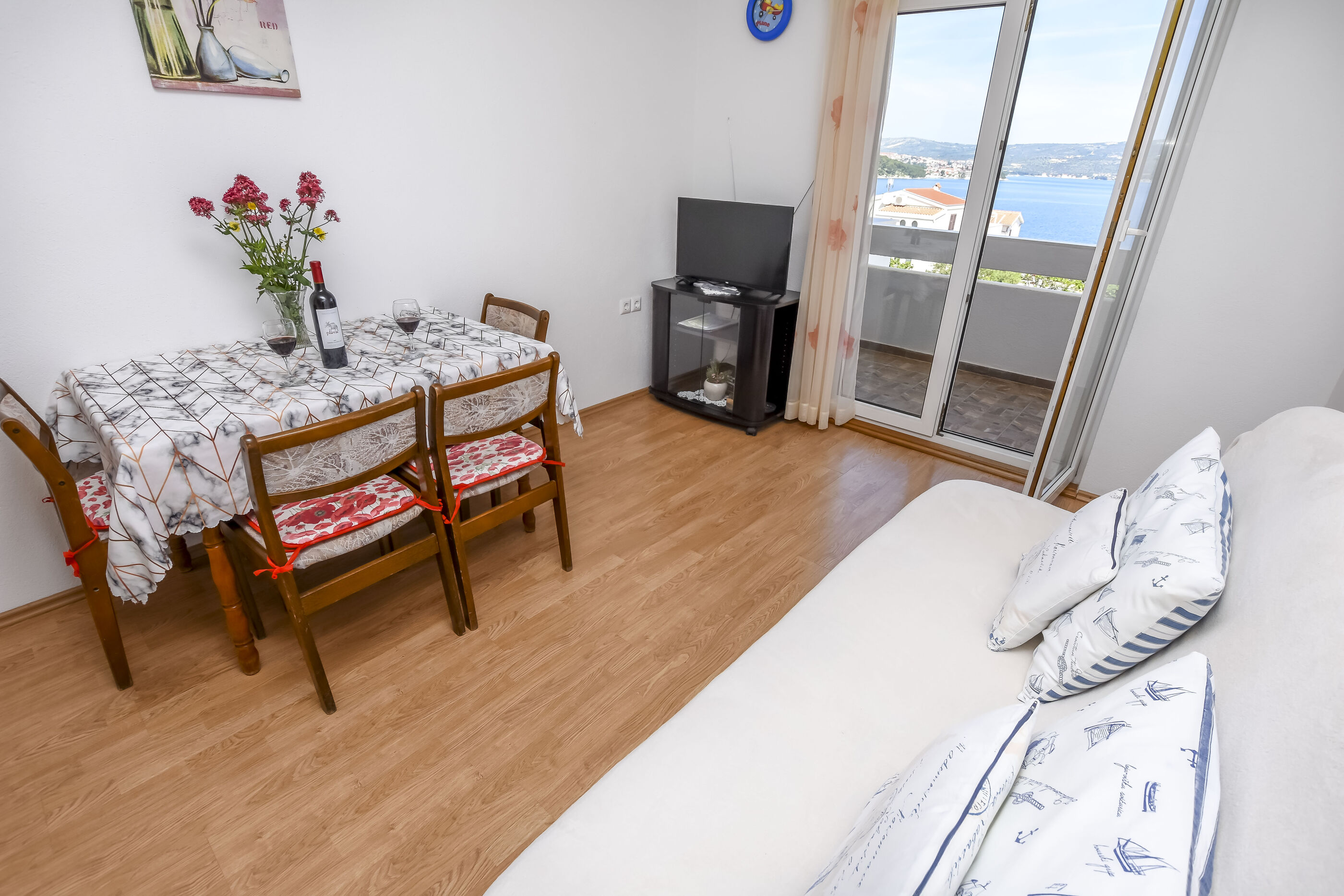 Apartments Mirta 22751-A2