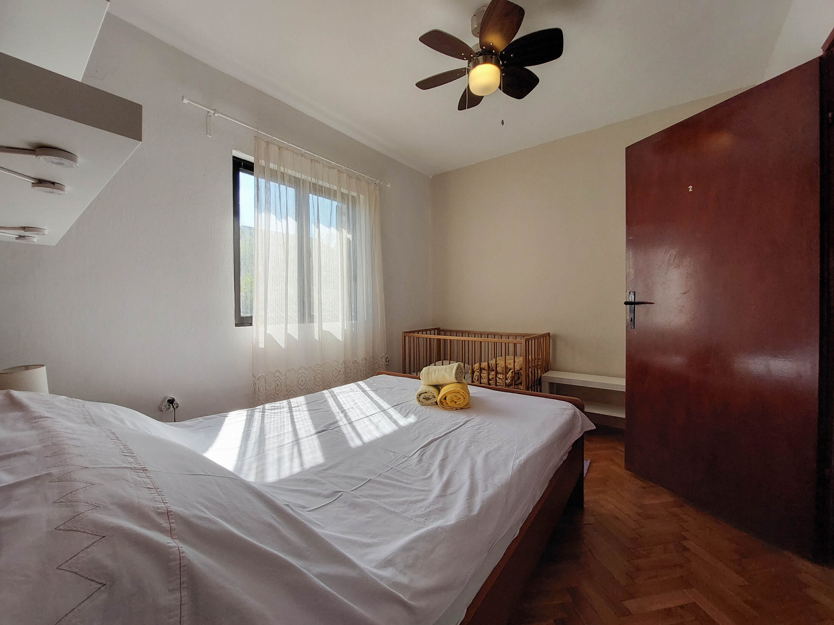 Apartment and Room Marica 60401-A1