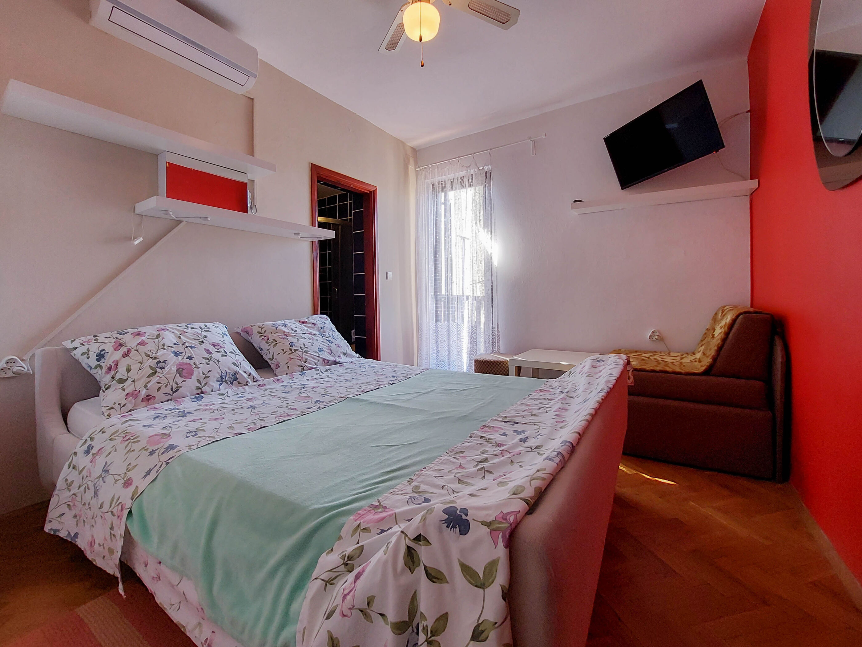 Apartment and Room Marica 60401-S1