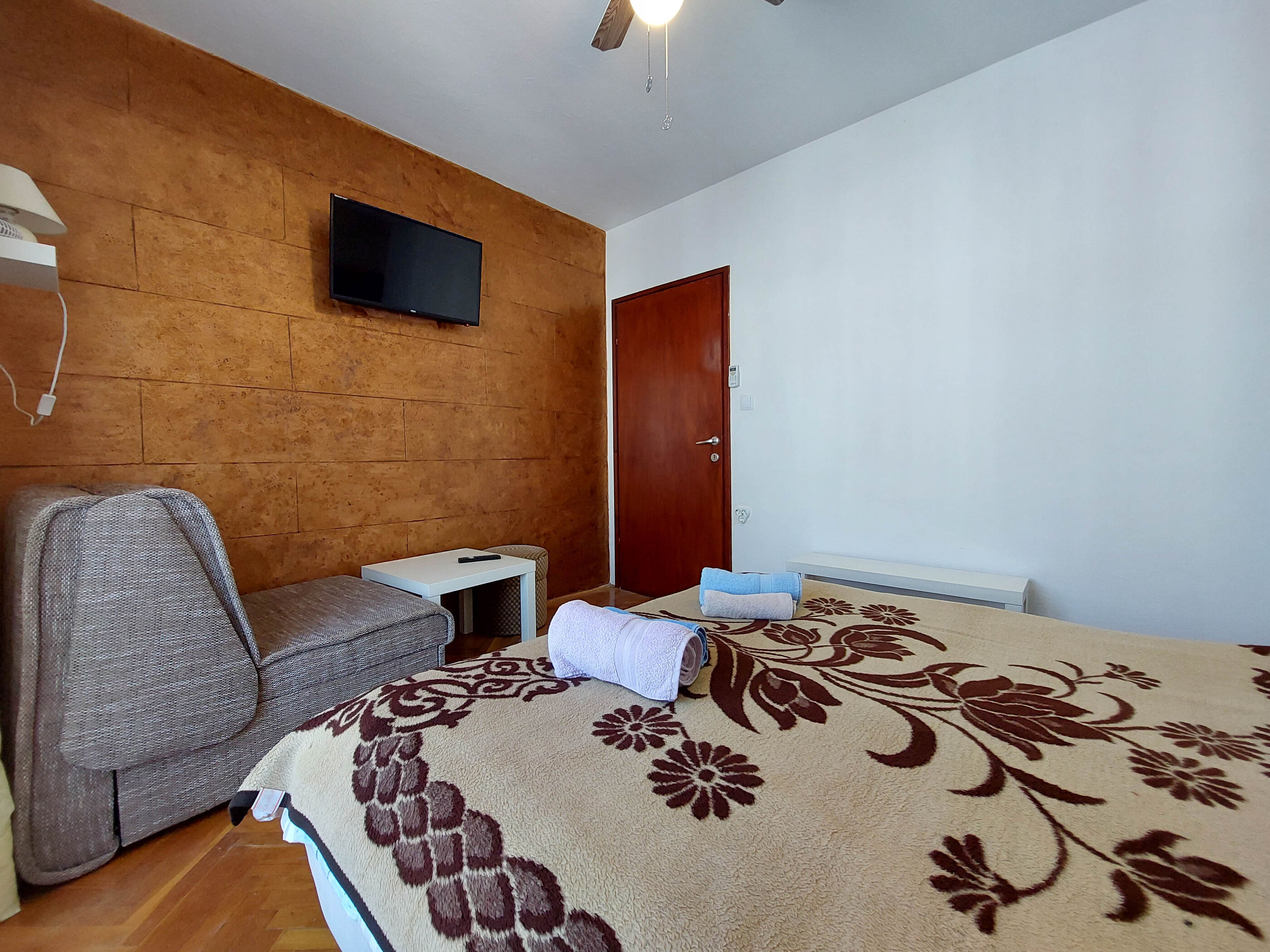 Apartment and Room Marica 60401-S2