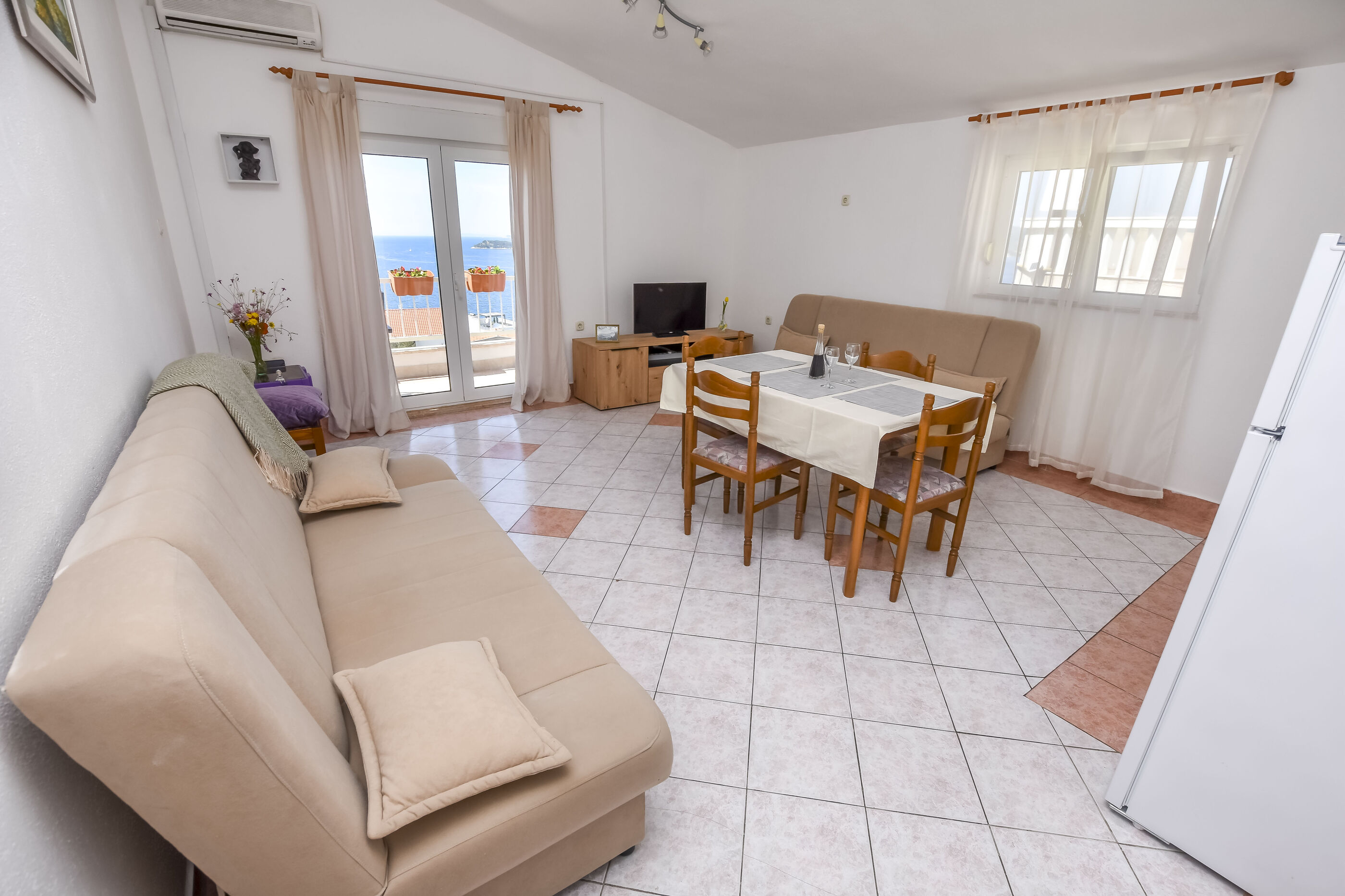 Apartments Zvonko 58411-A2