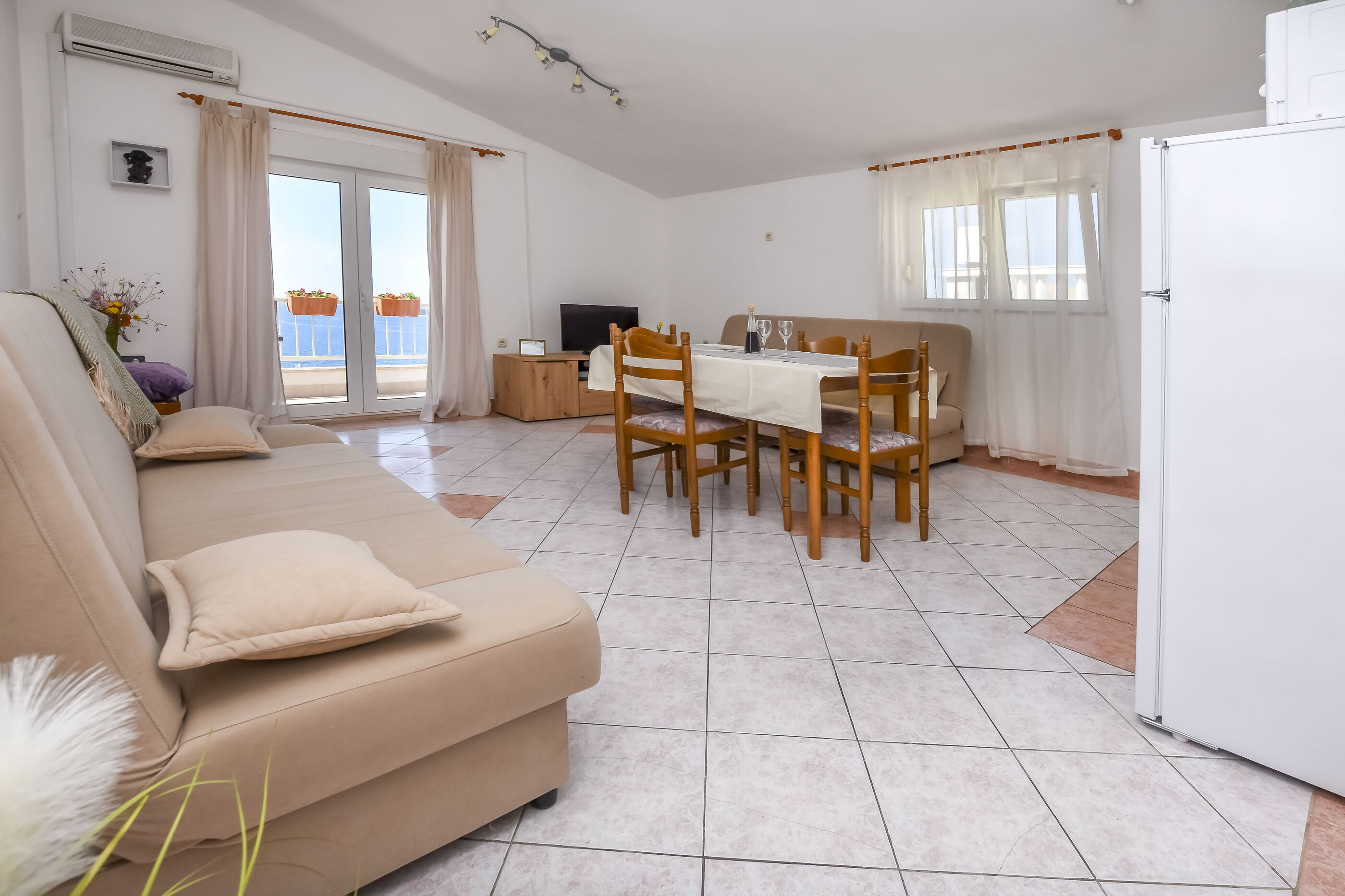 Apartments Zvonko 58411-A2