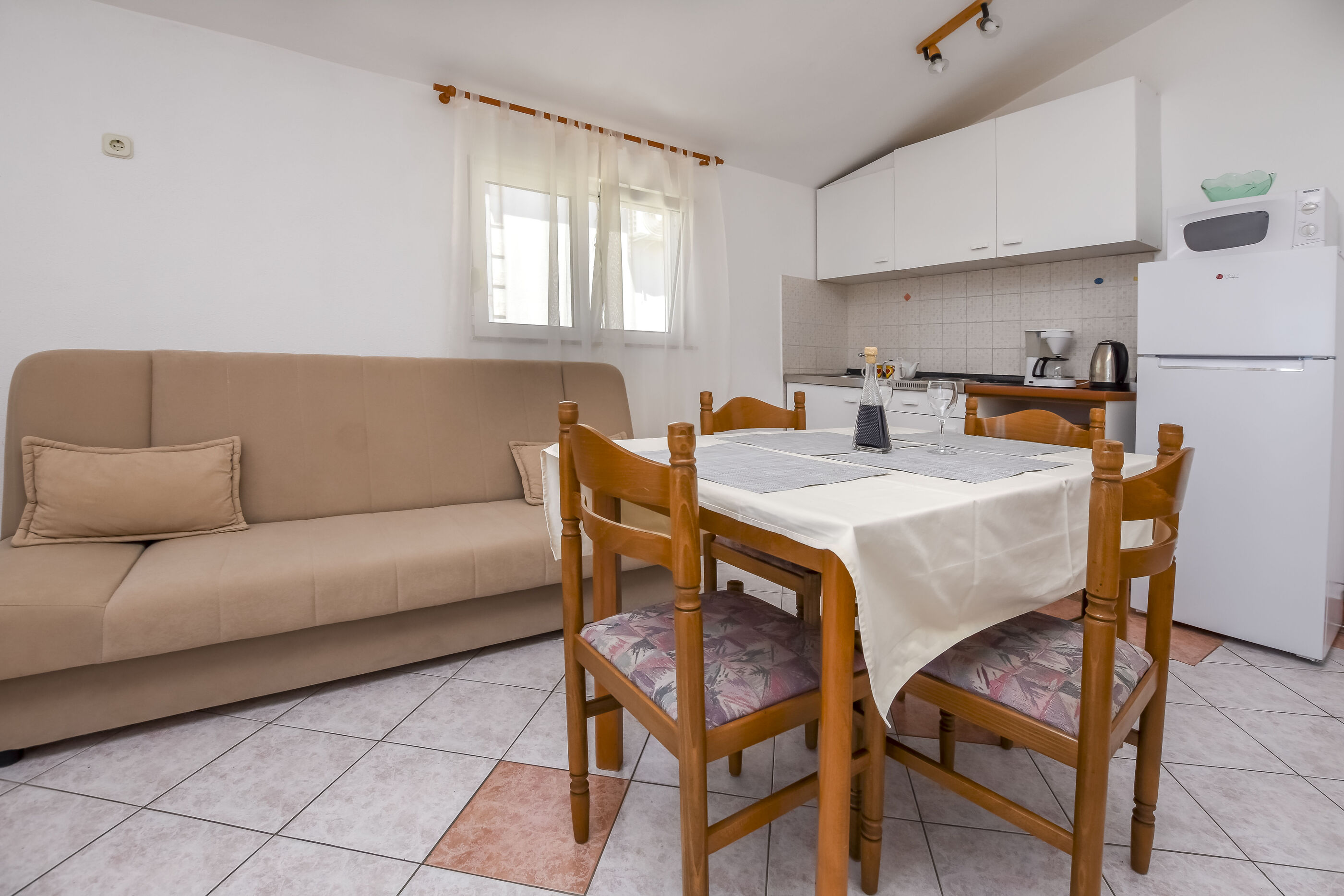 Apartments Zvonko 58411-A2
