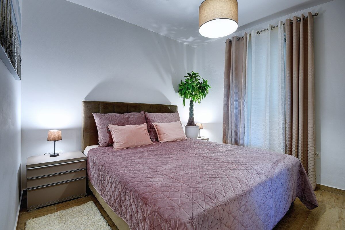 House Posesi 74259-A1