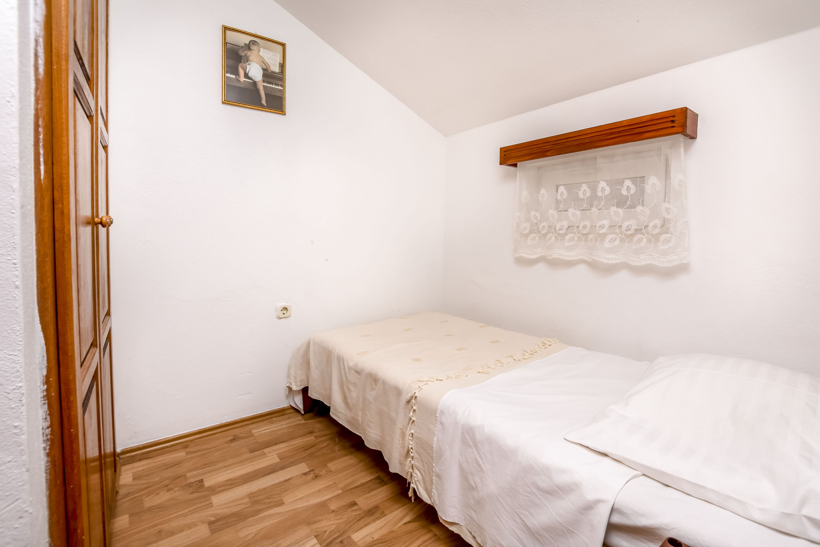 Apartments Zdravko 22811-A1