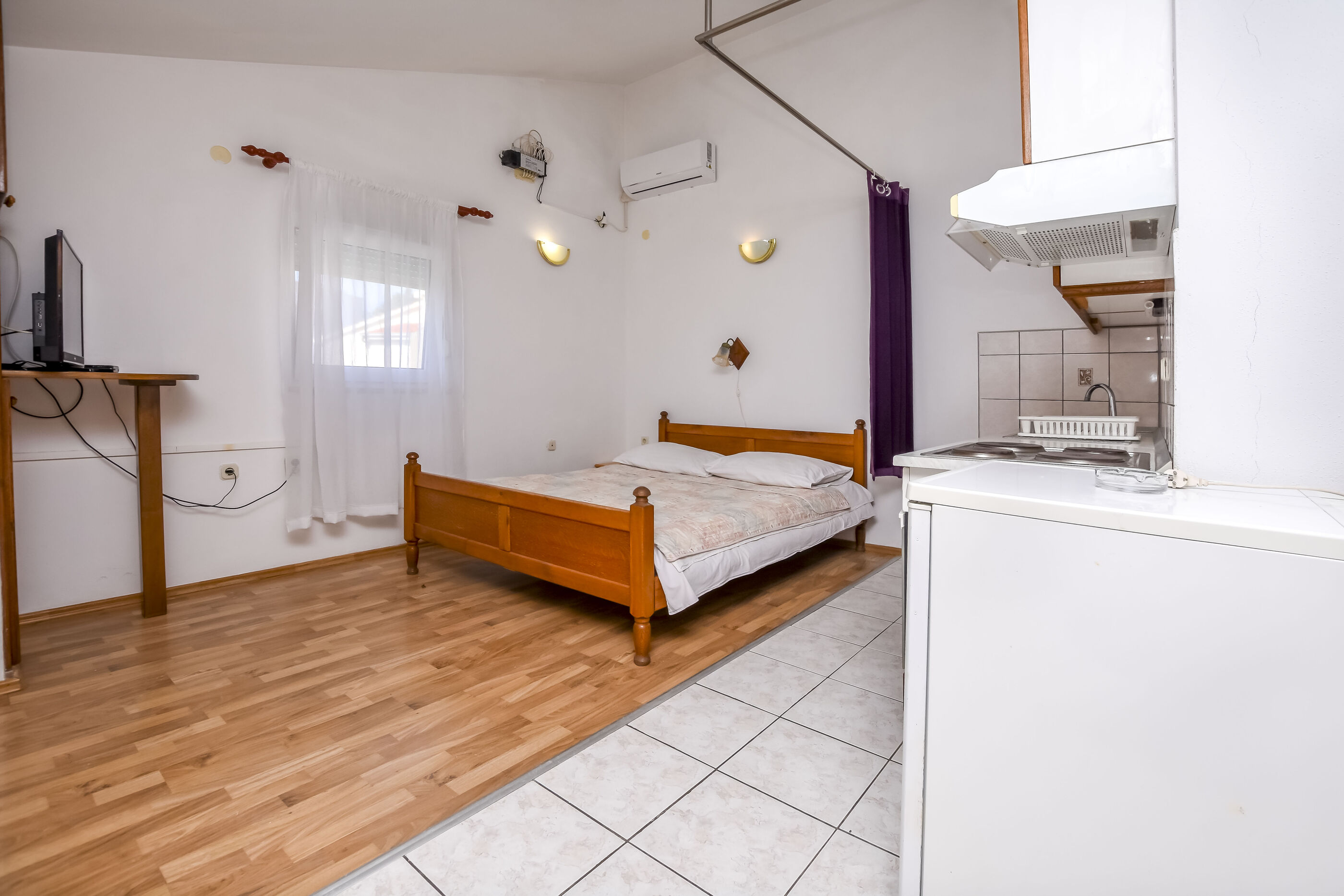 Apartments Zdravko 22811-A1