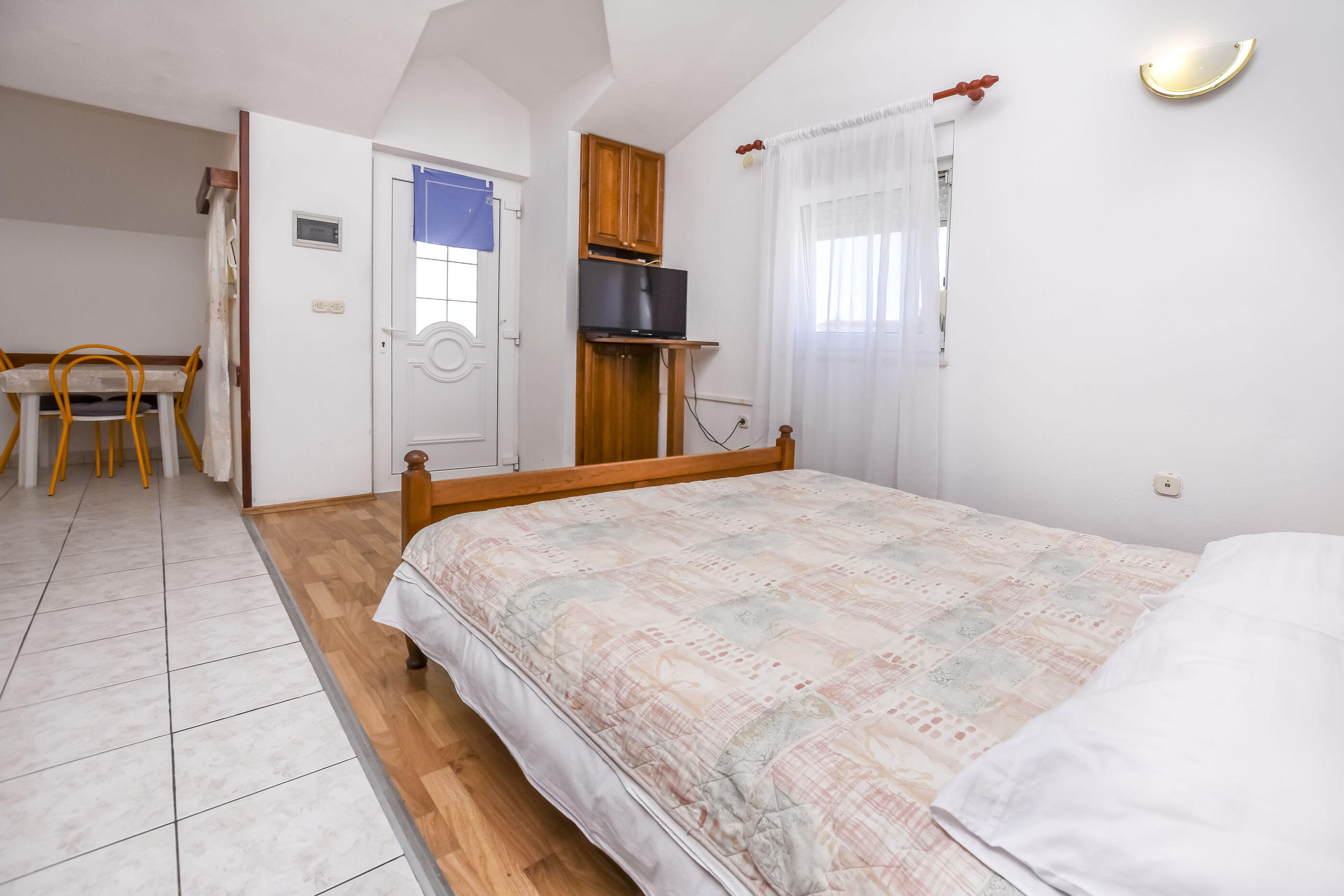 Apartments Zdravko 22811-A1