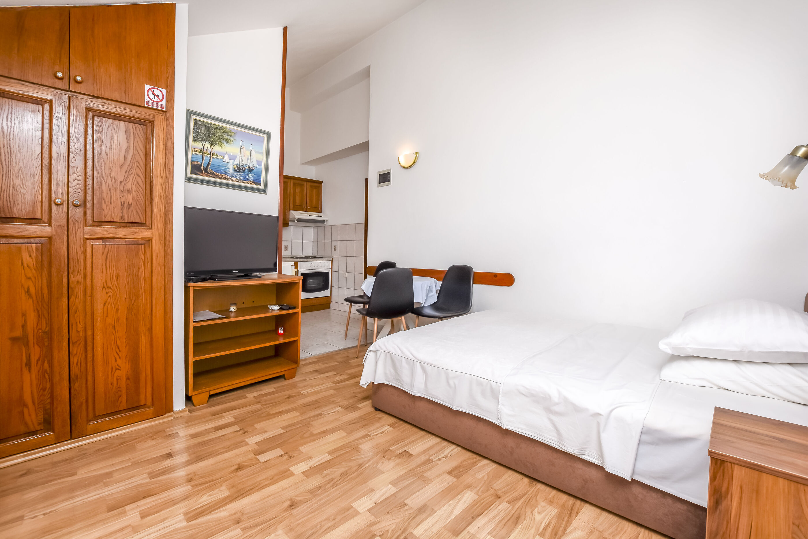 Apartments Zdravko 22811-A2
