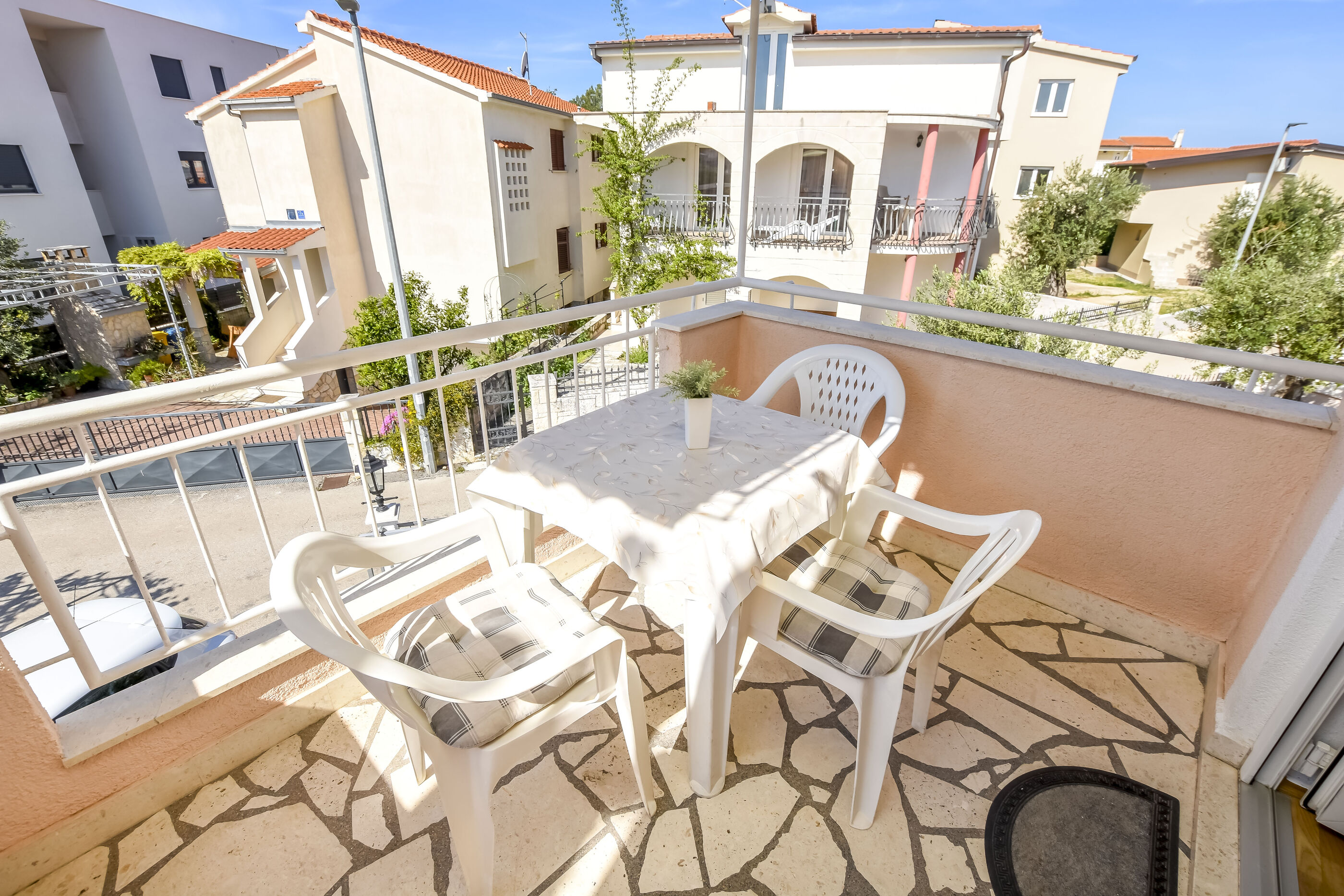 Apartments Zdravko 22811-A2
