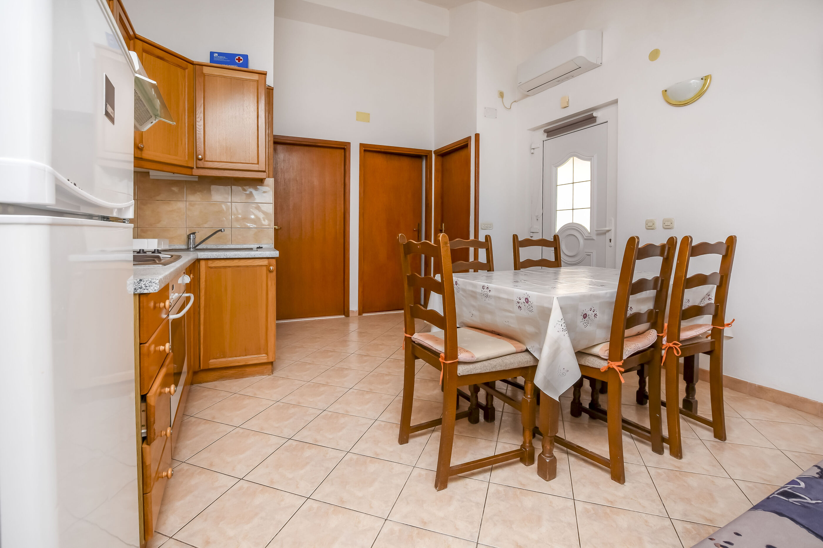 Apartments Zdravko 22811-A3