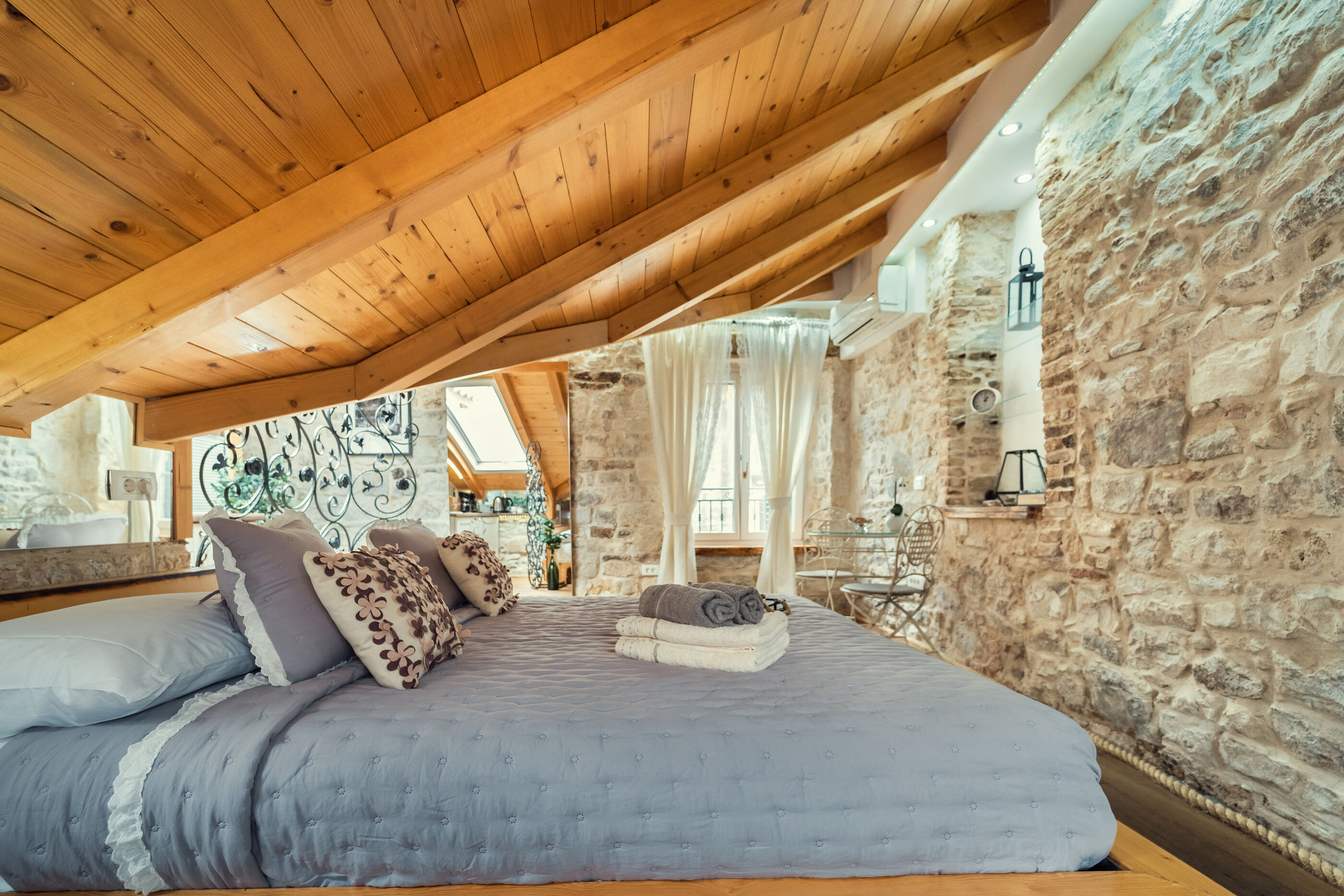Apartment Gorgeous Historic Home 93381-A1
