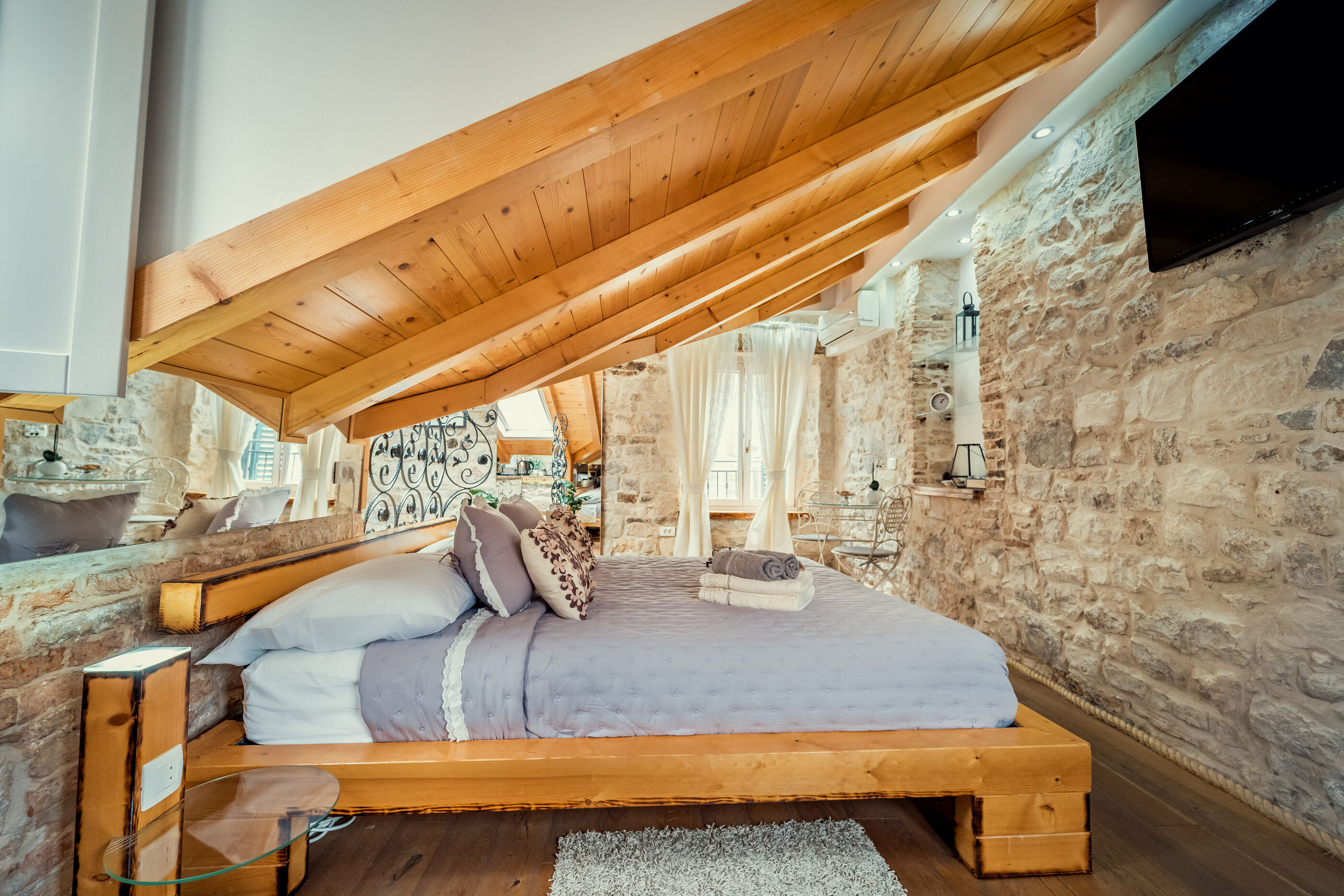 Apartment Gorgeous Historic Home 93381-A1