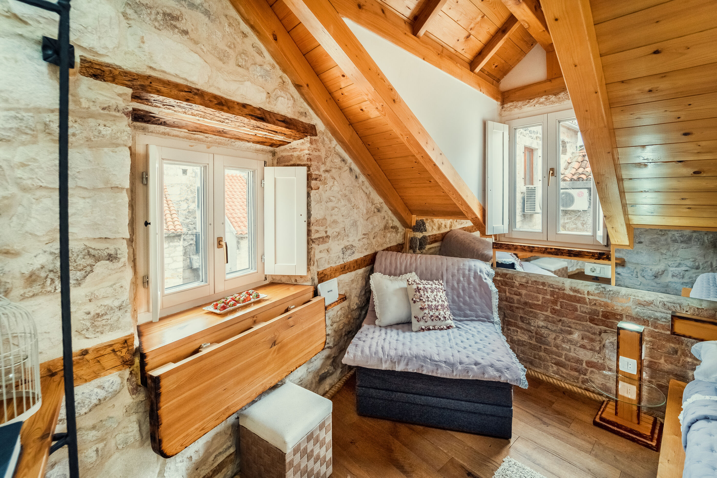 Apartment Gorgeous Historic Home 93381-A1