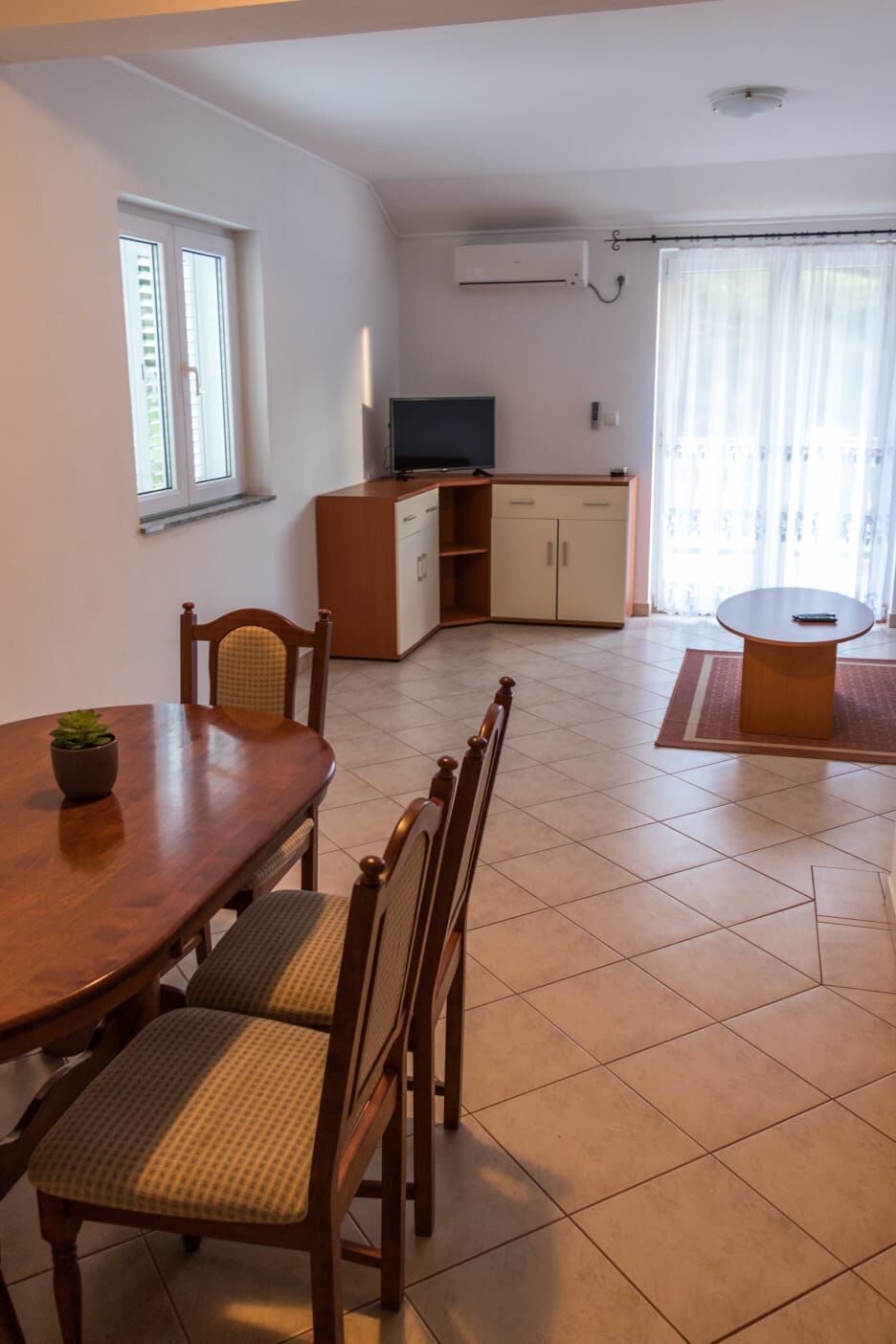 Apartments Zeljka B 94761-A1