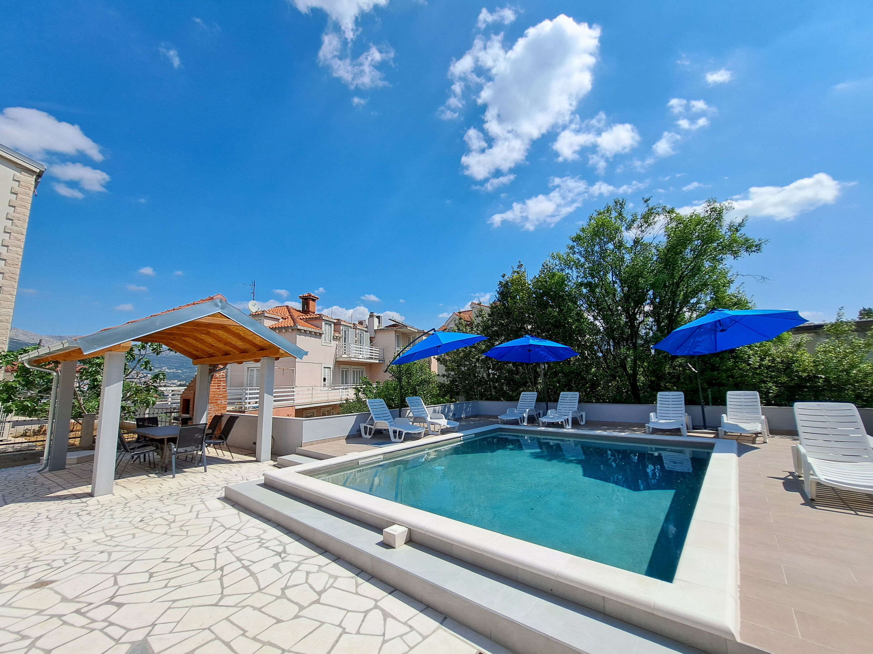 Photo of Apartments Mile