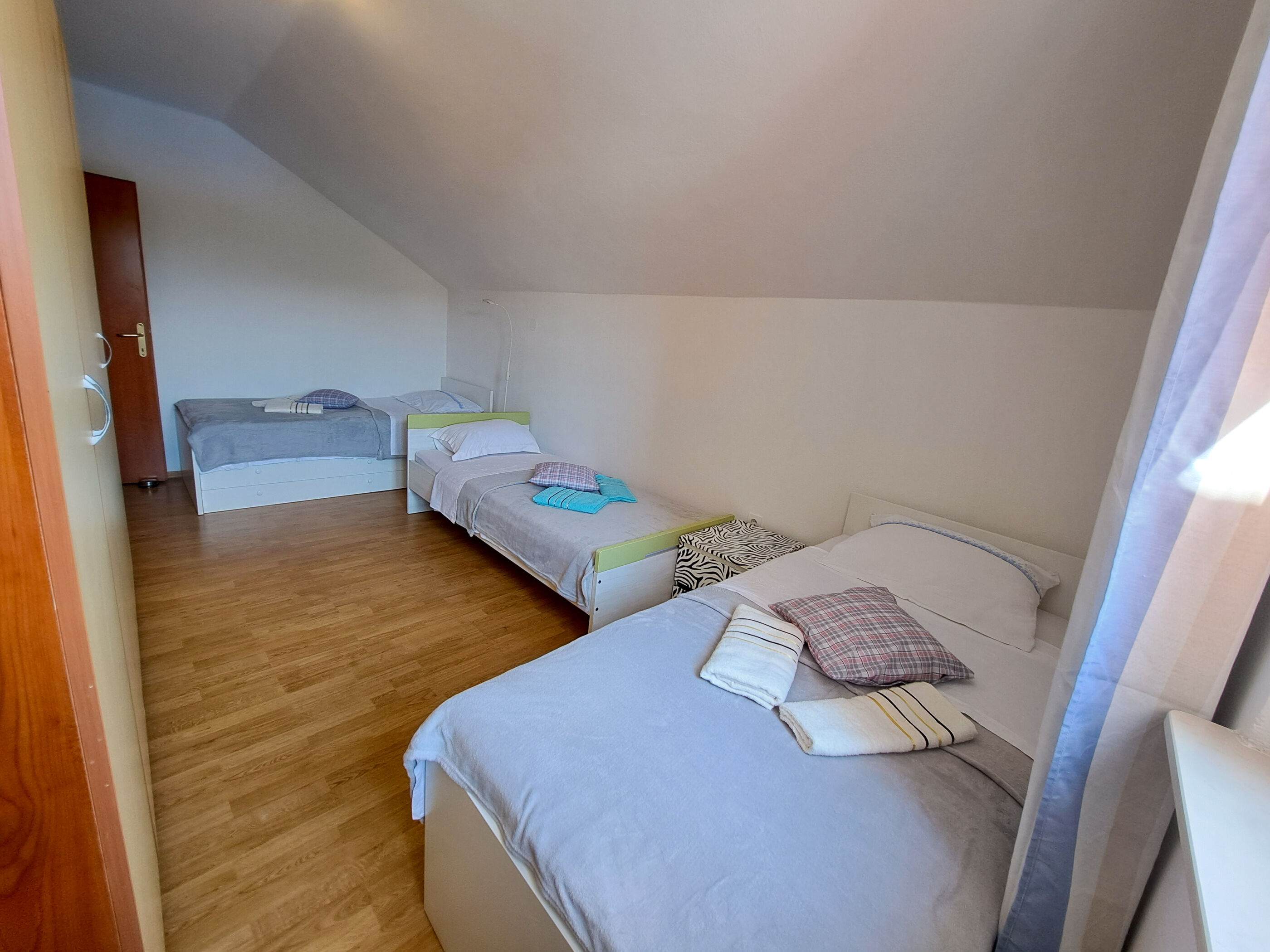 Apartments Mile 94611-A1