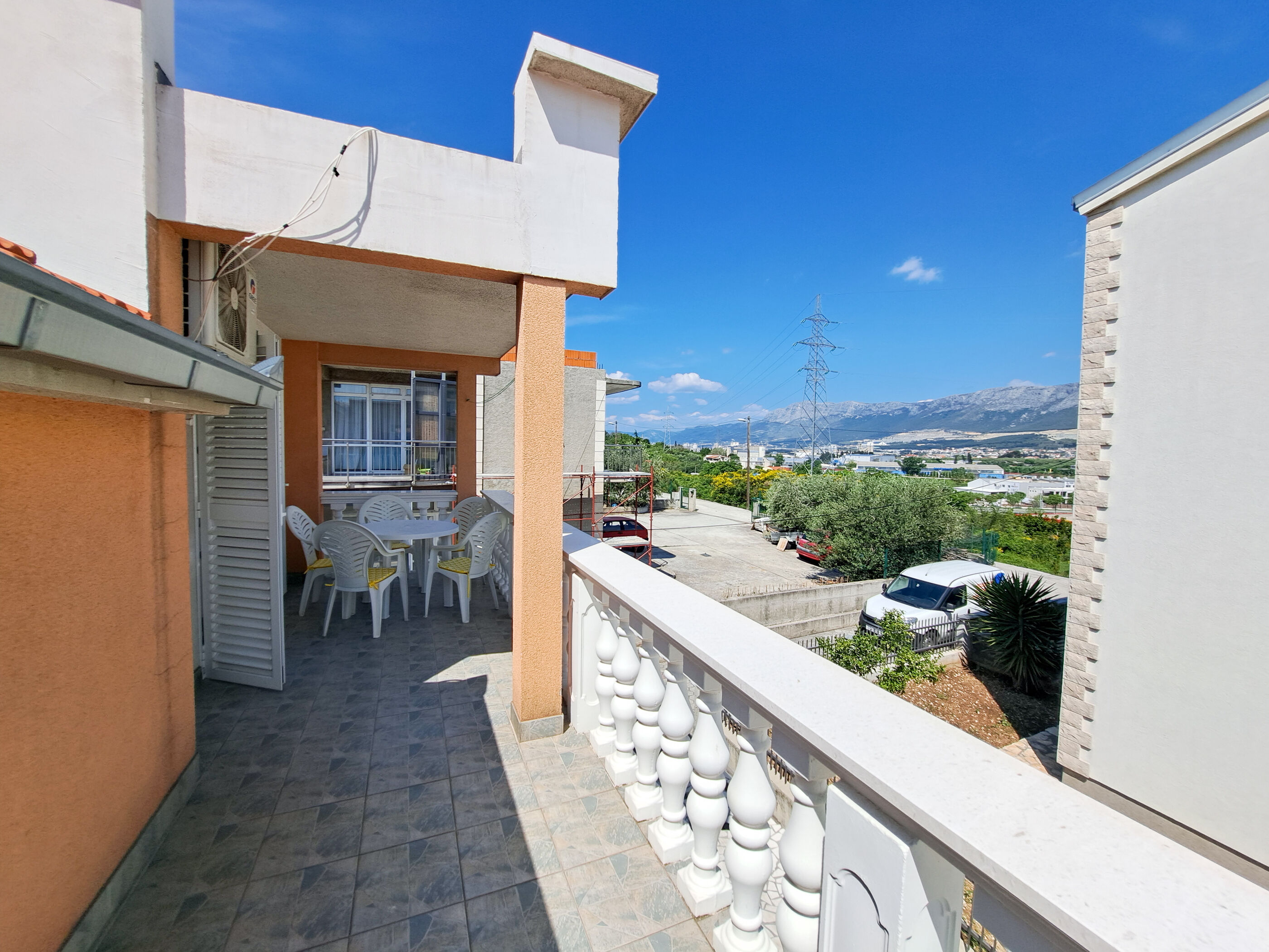 Apartments Mile 94611-A1