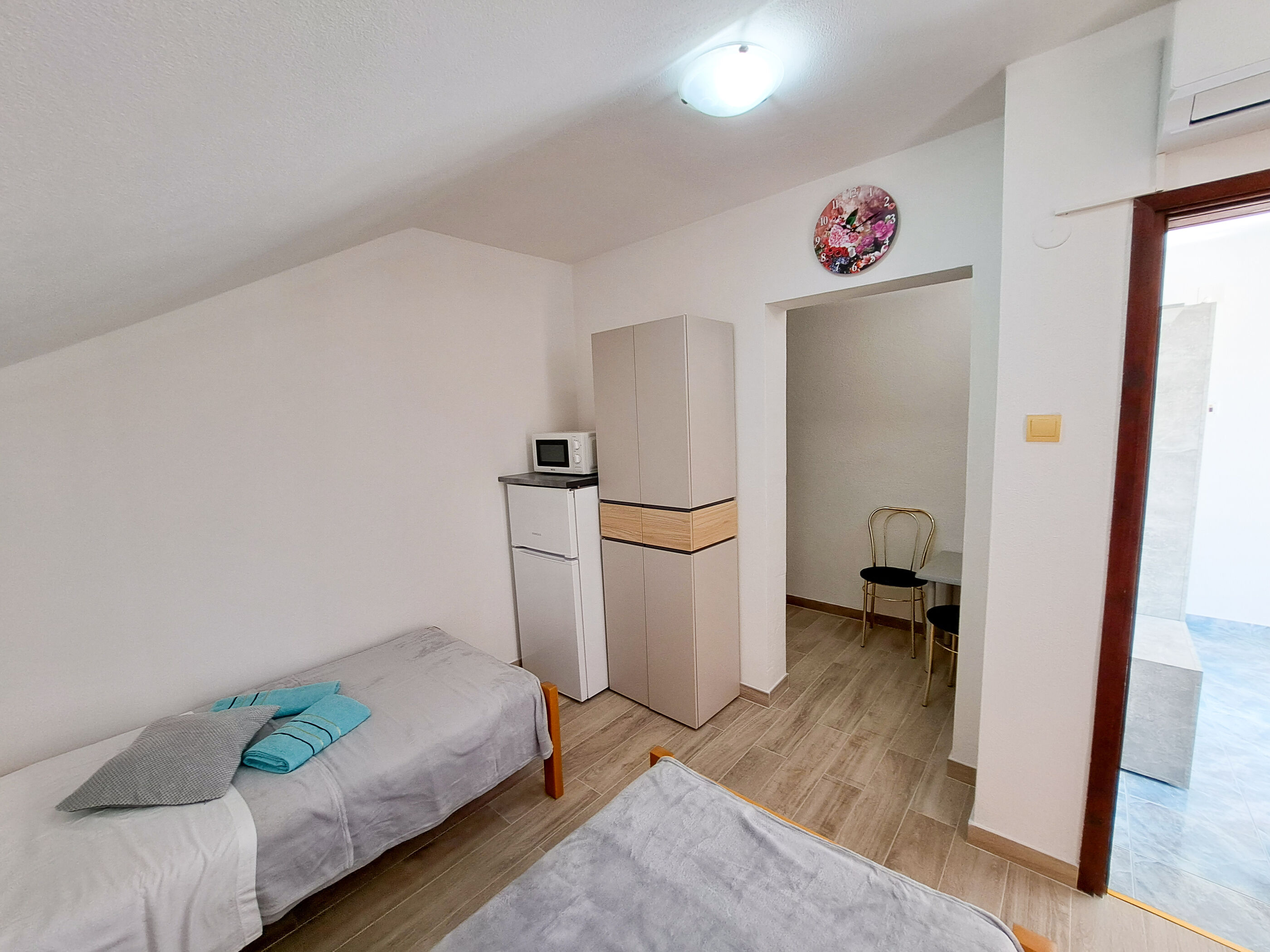 Apartments Mile 94611-A1