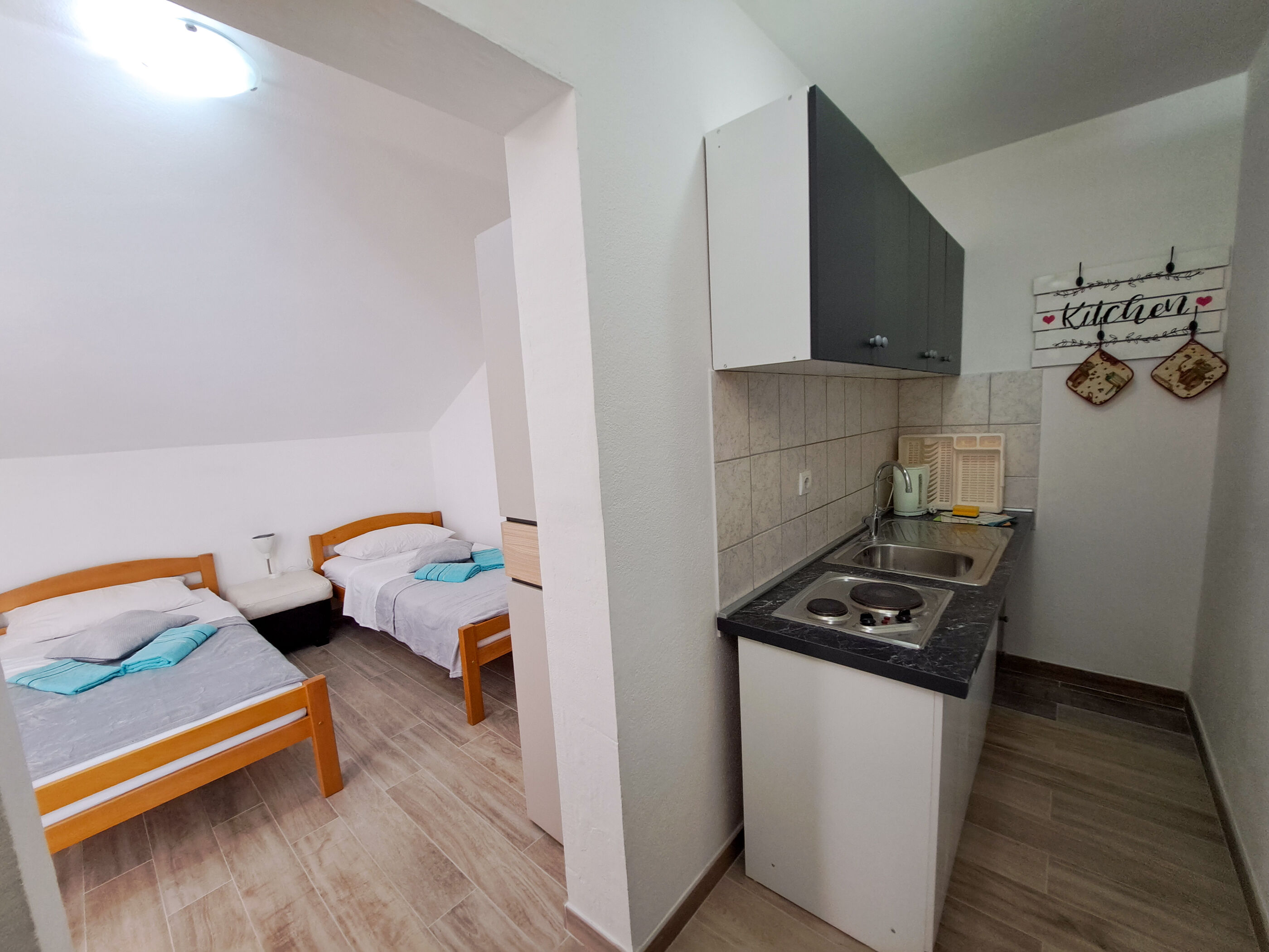 Apartments Mile 94611-A1