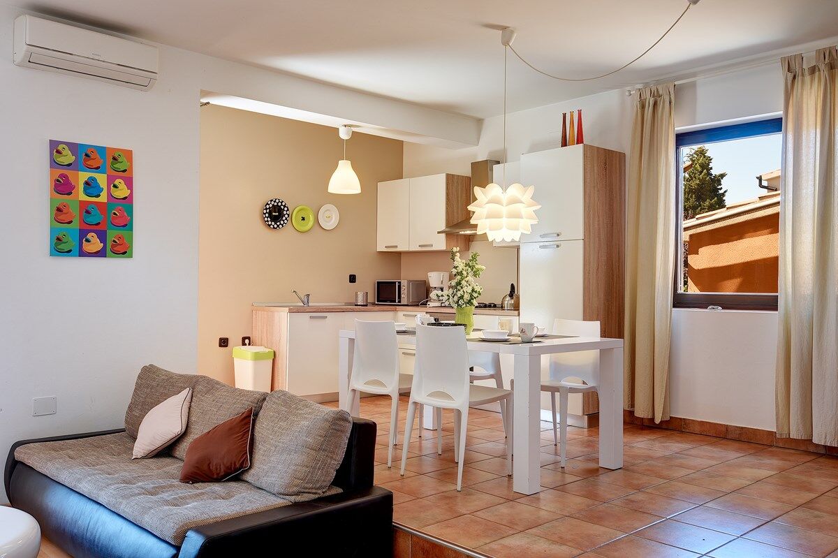 House Olivija 74262-A1