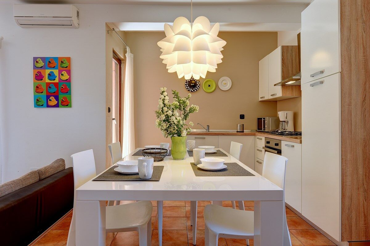 House Olivija 74262-A1