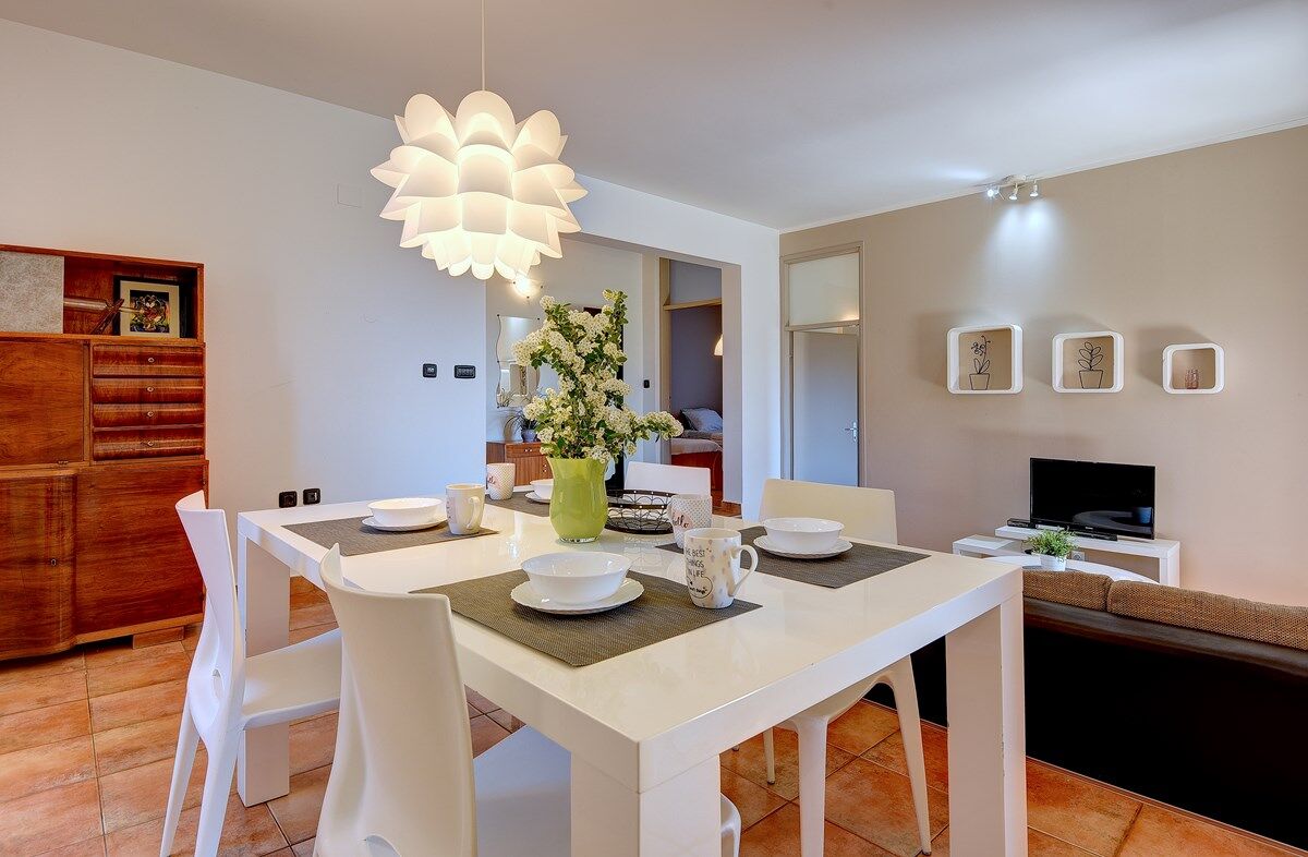 House Olivija 74262-A1