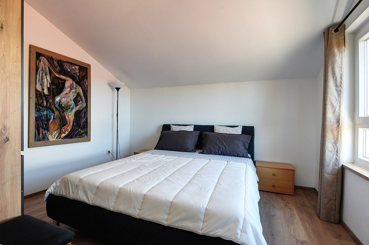 House Olivija 74262-A3