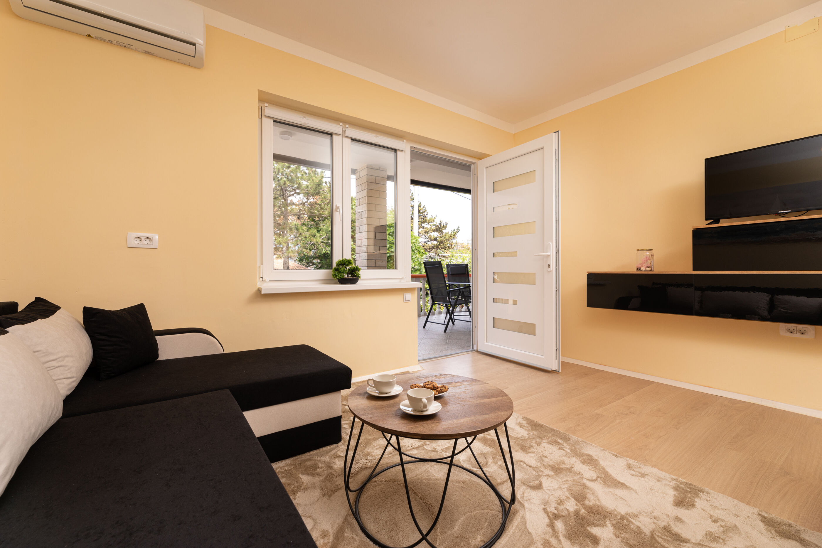 Apartments Vugrin 60245-A1