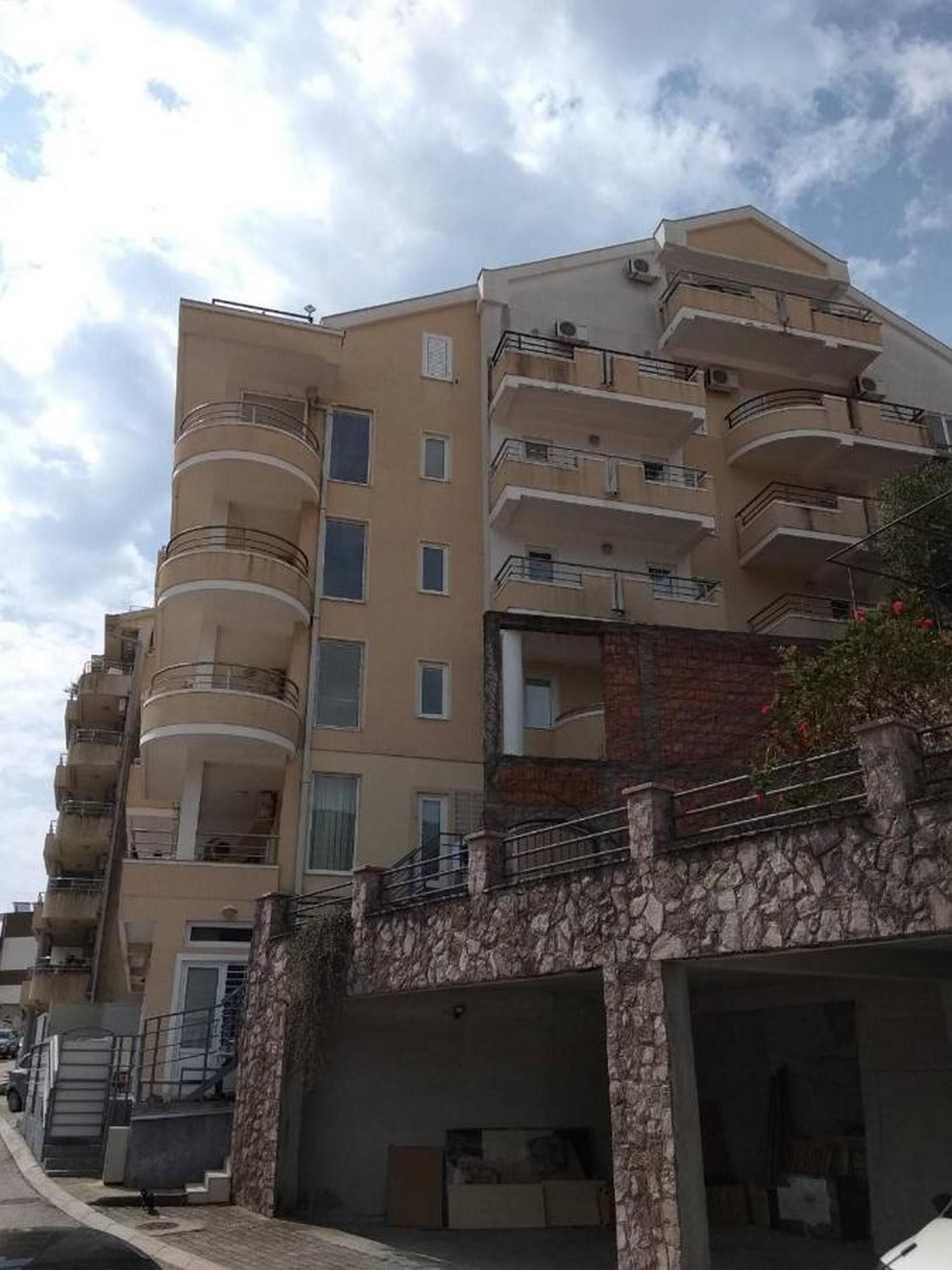 Apartment Nia 94631-A1
