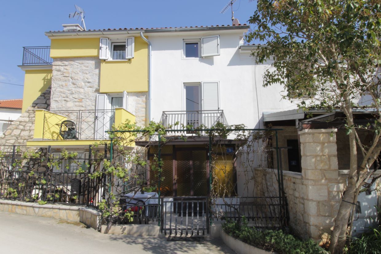 Apartmaj STELLA A1