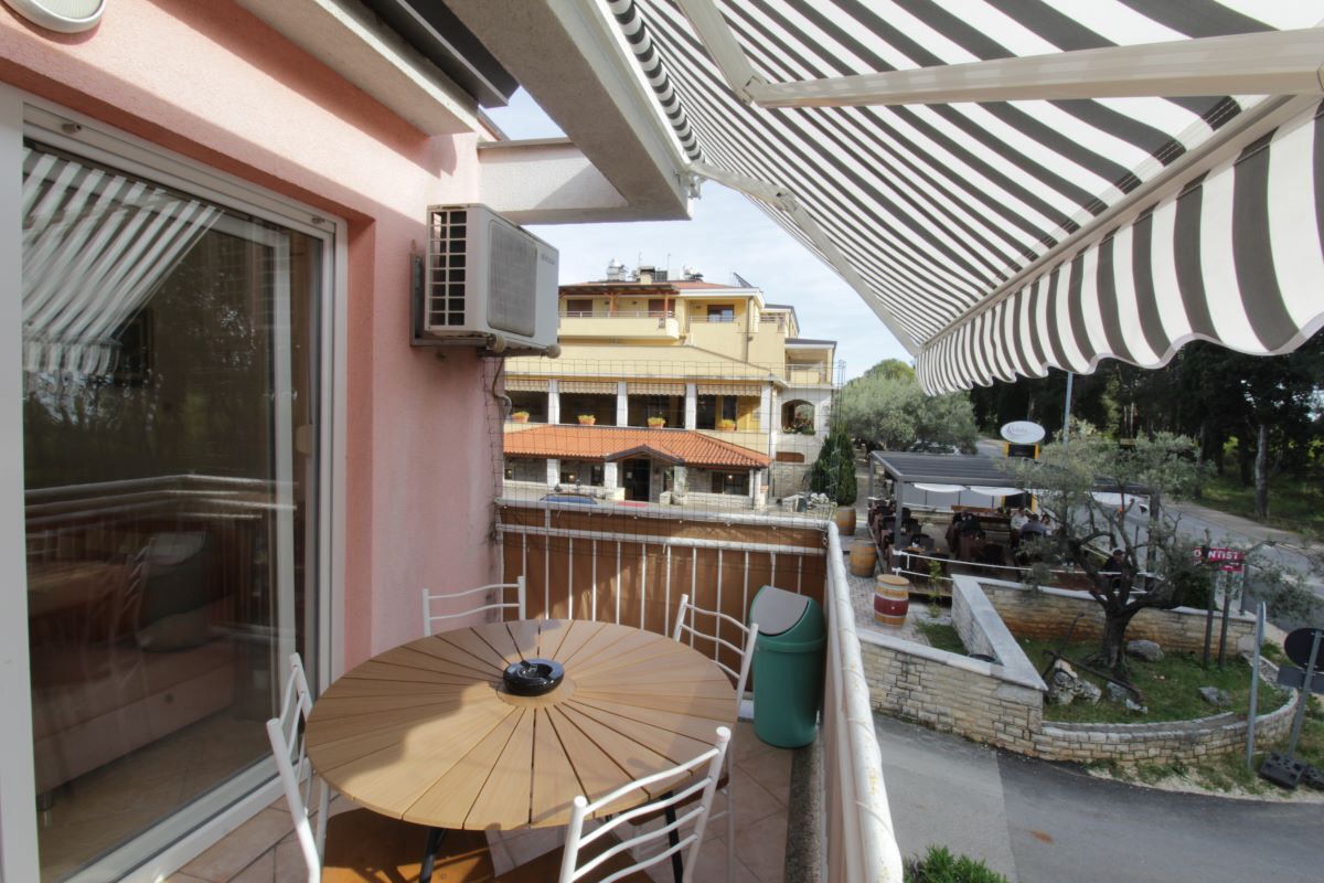 Apartment MIRNA ZAMBRATIJA 94822-A1