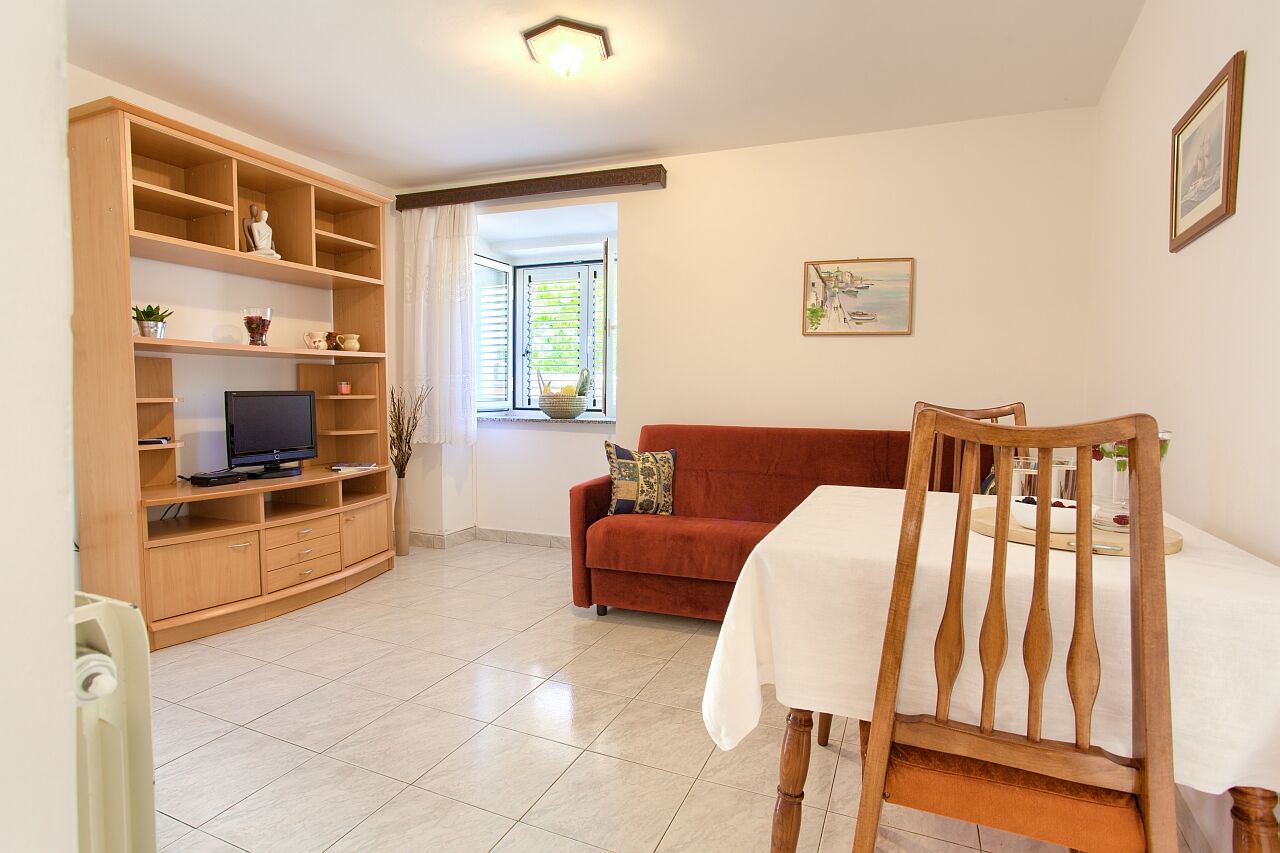 Apartment Ivy 12289-A1