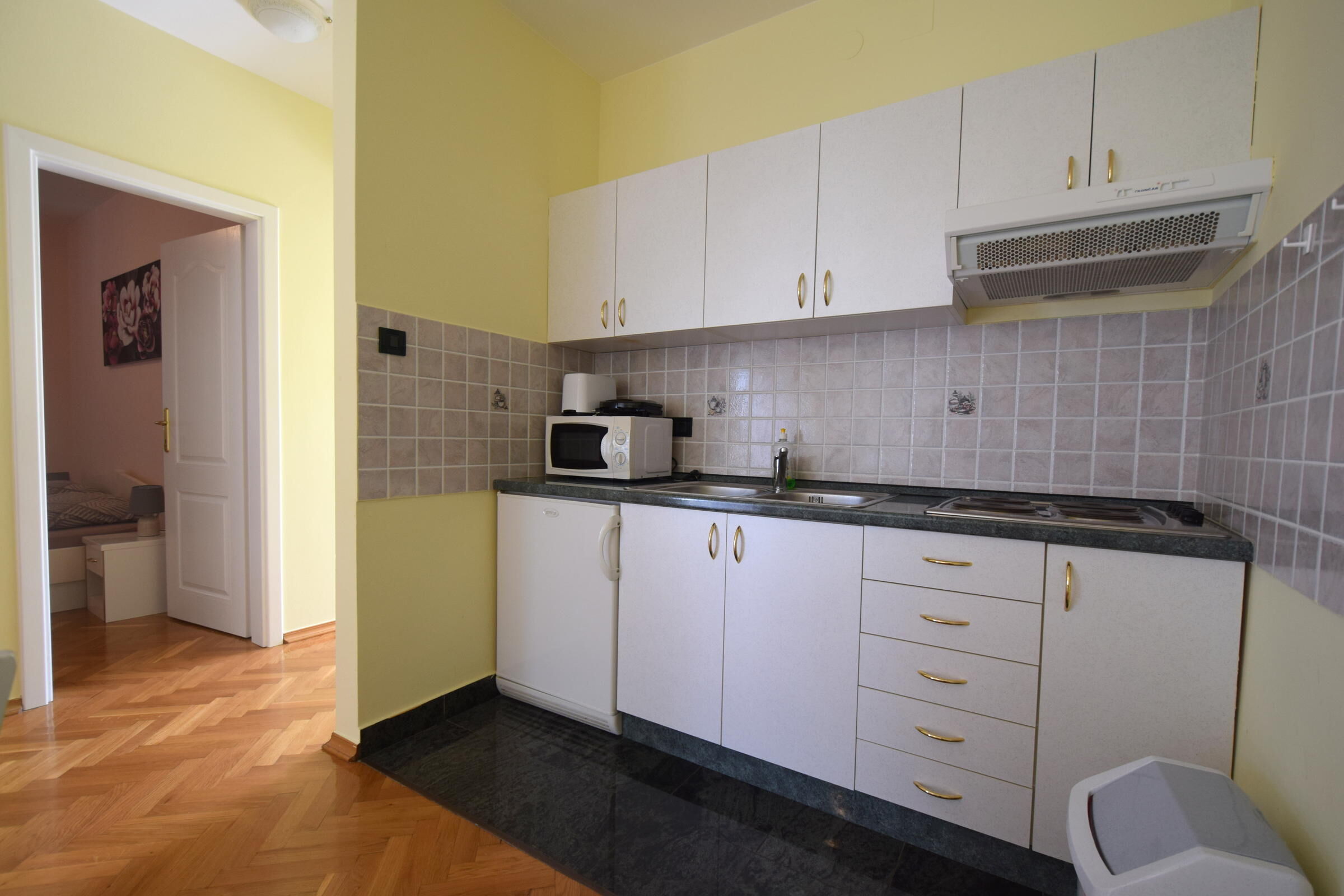 Apartments Luka 62148-A2
