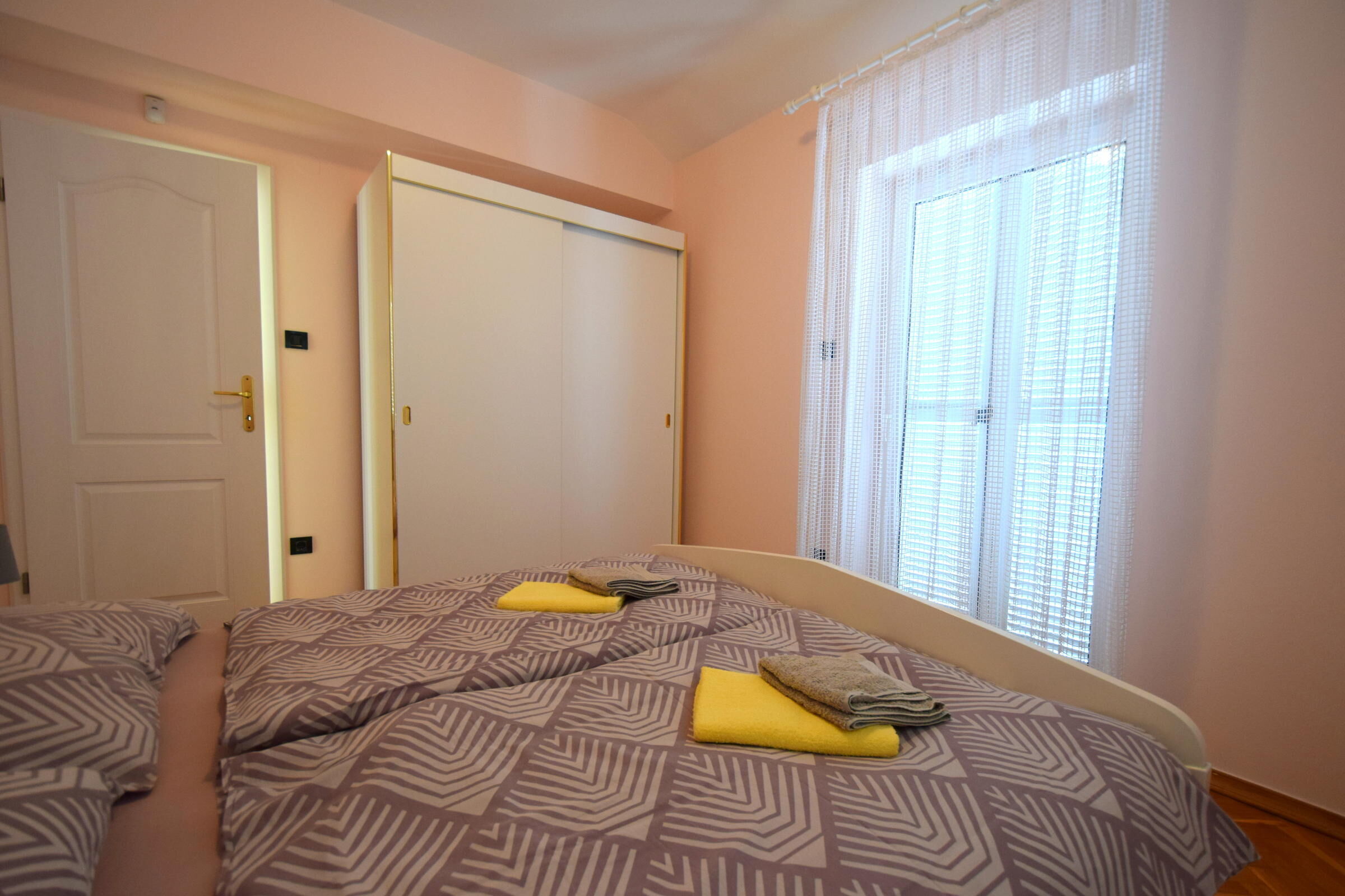 Apartments Luka 62148-A2