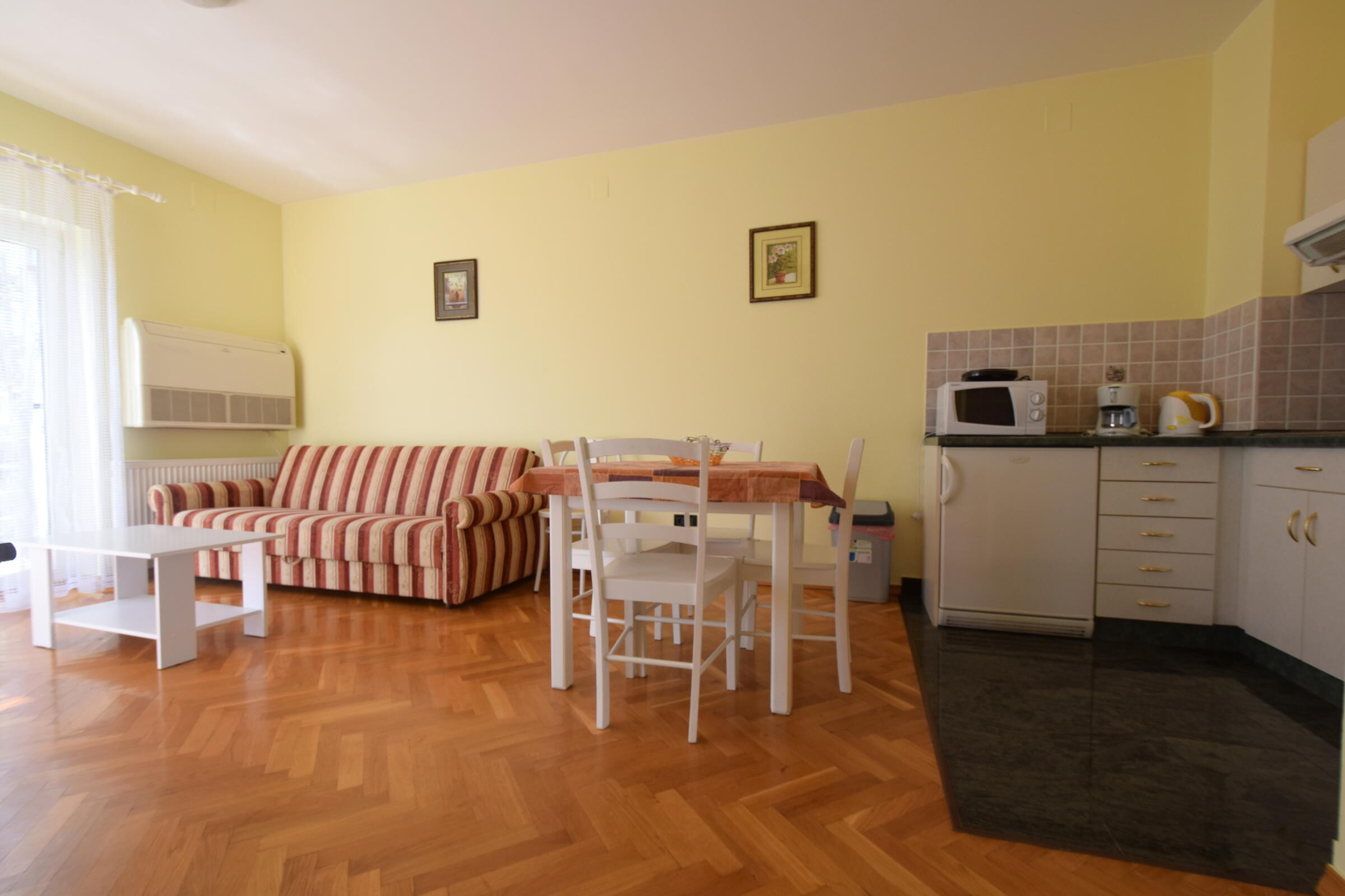 Apartments Luka 62148-A1
