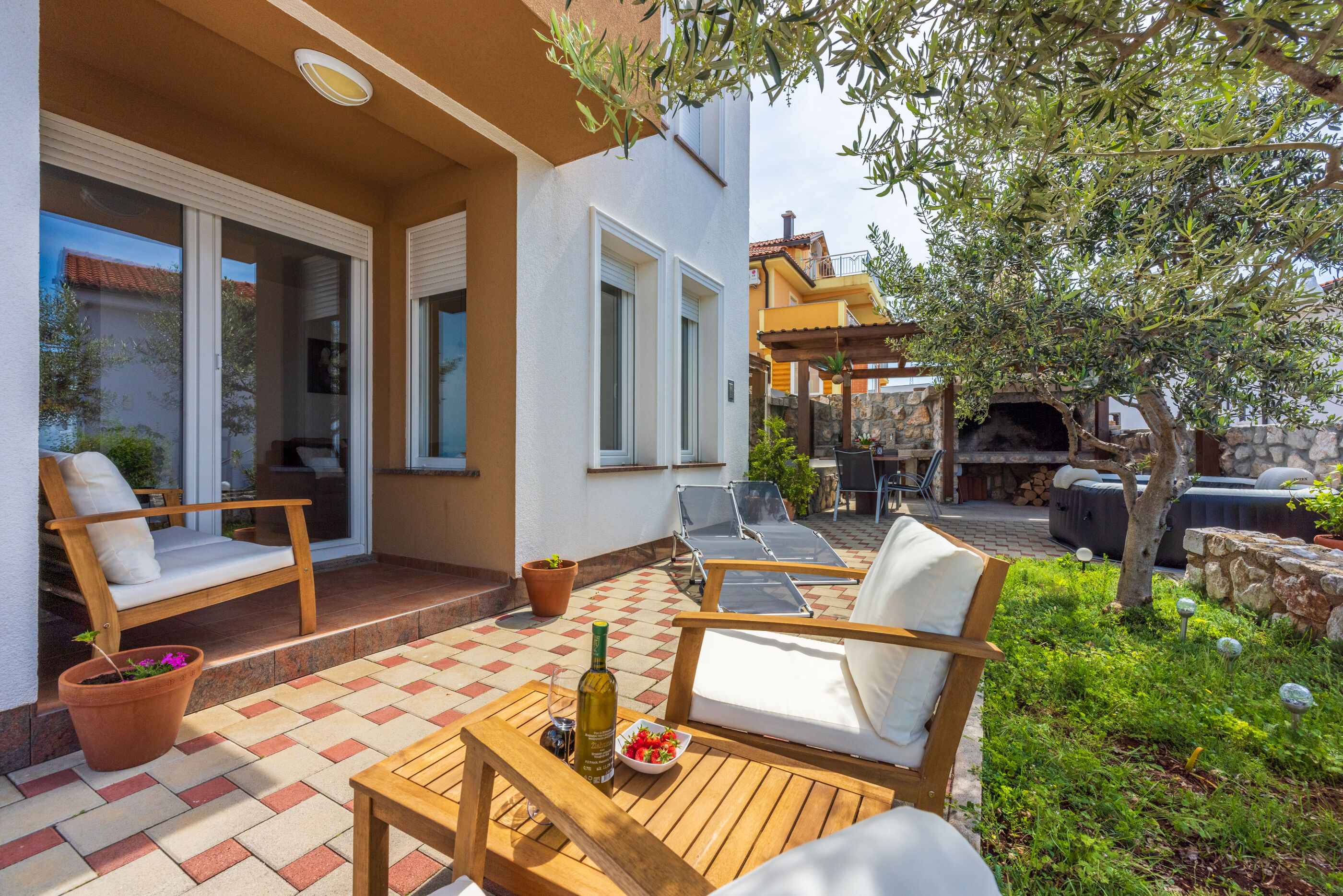 Apartment Deni 84932-A1