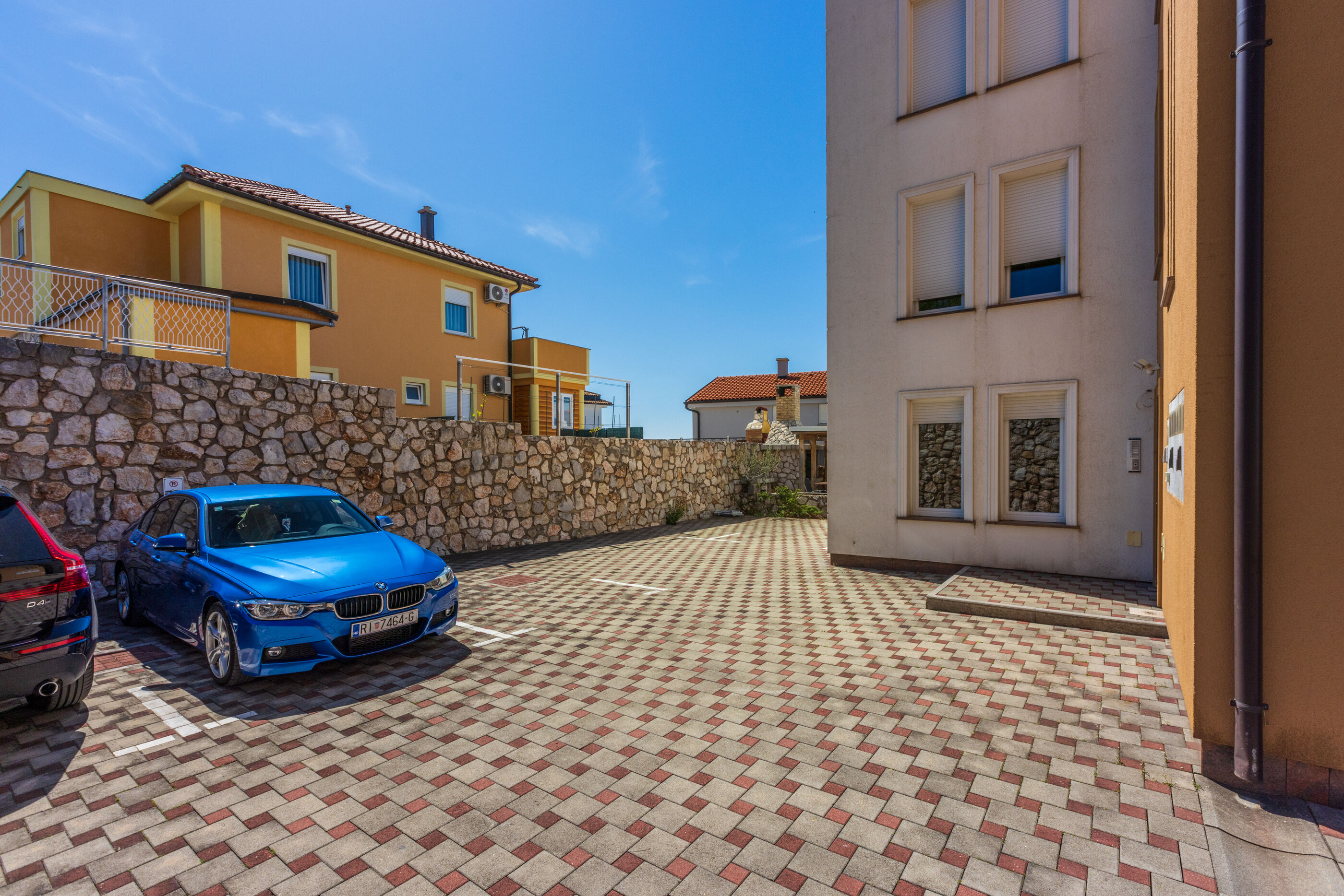 Apartment Deni 84932-A1