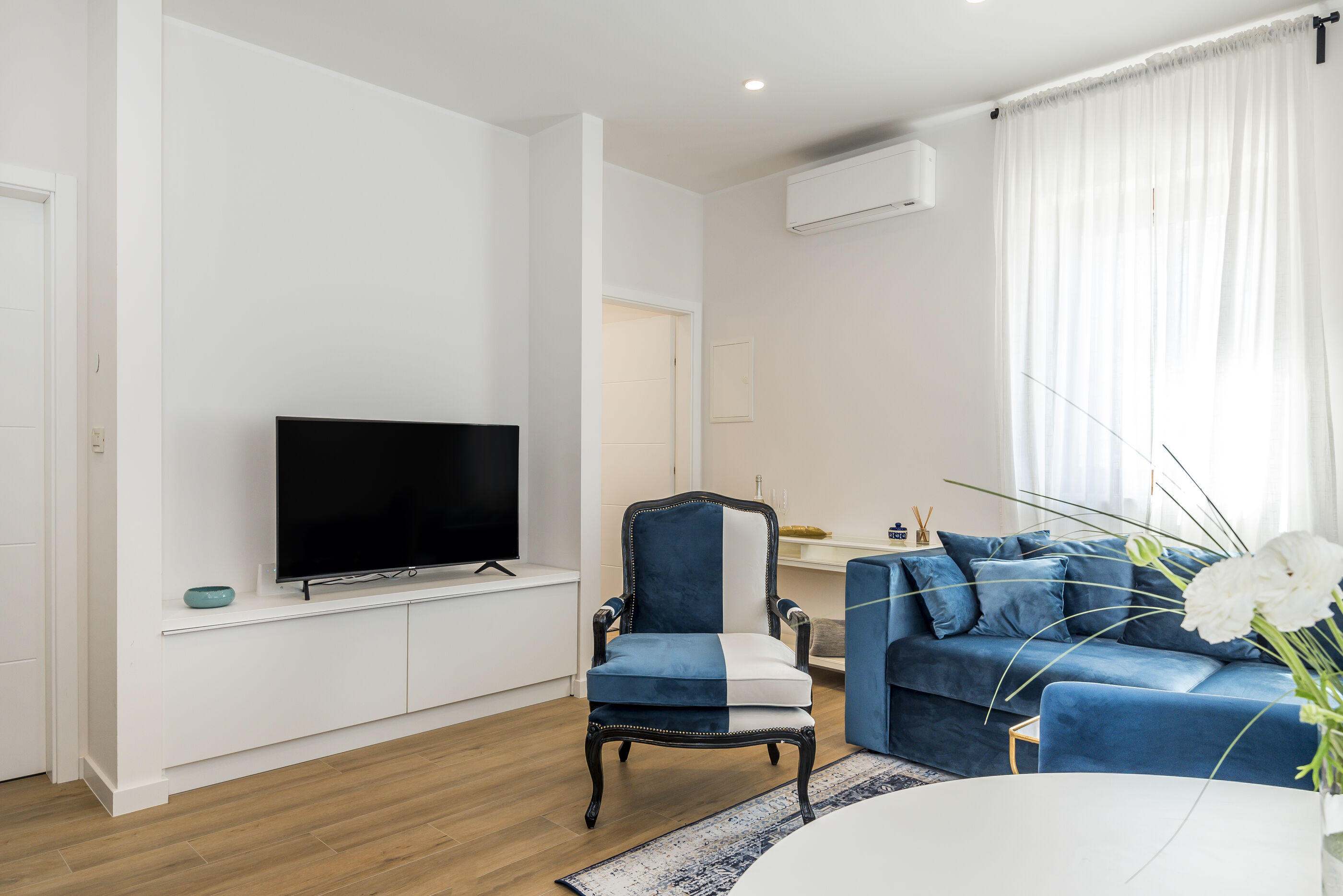 Apartments Diva 95001-A2