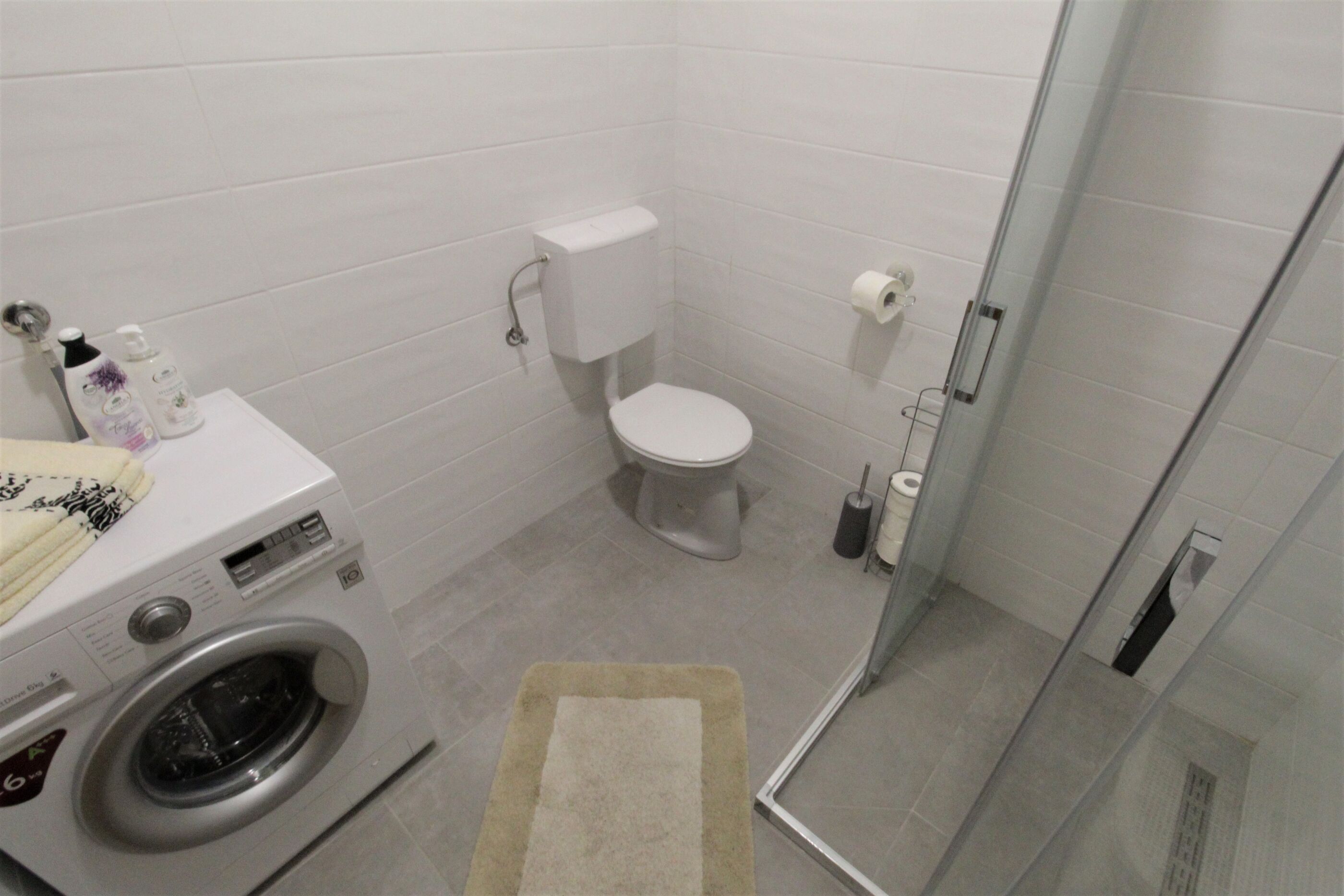 Apartments Sabrina 90328-A2