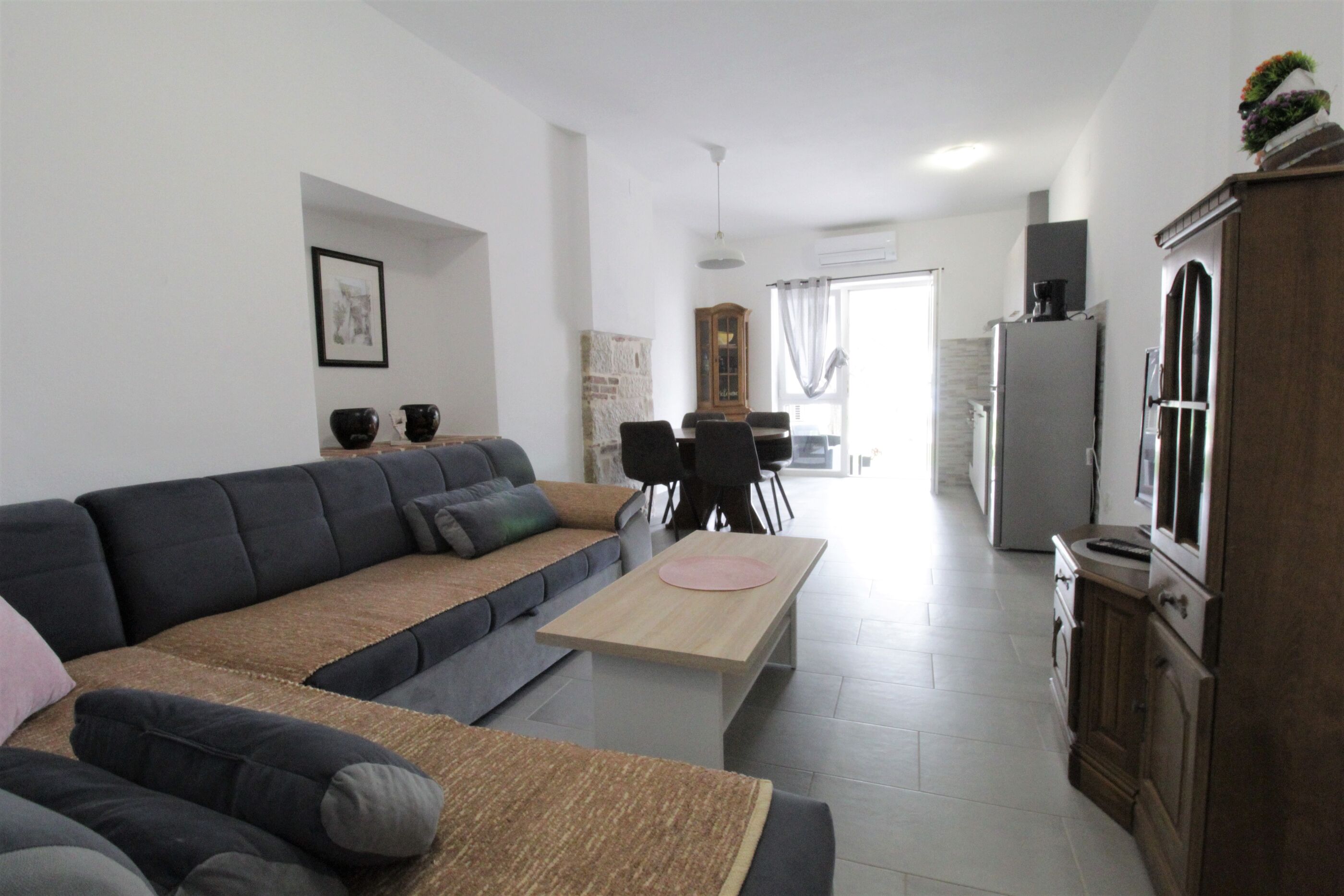 Apartments Sabrina 90328-A2