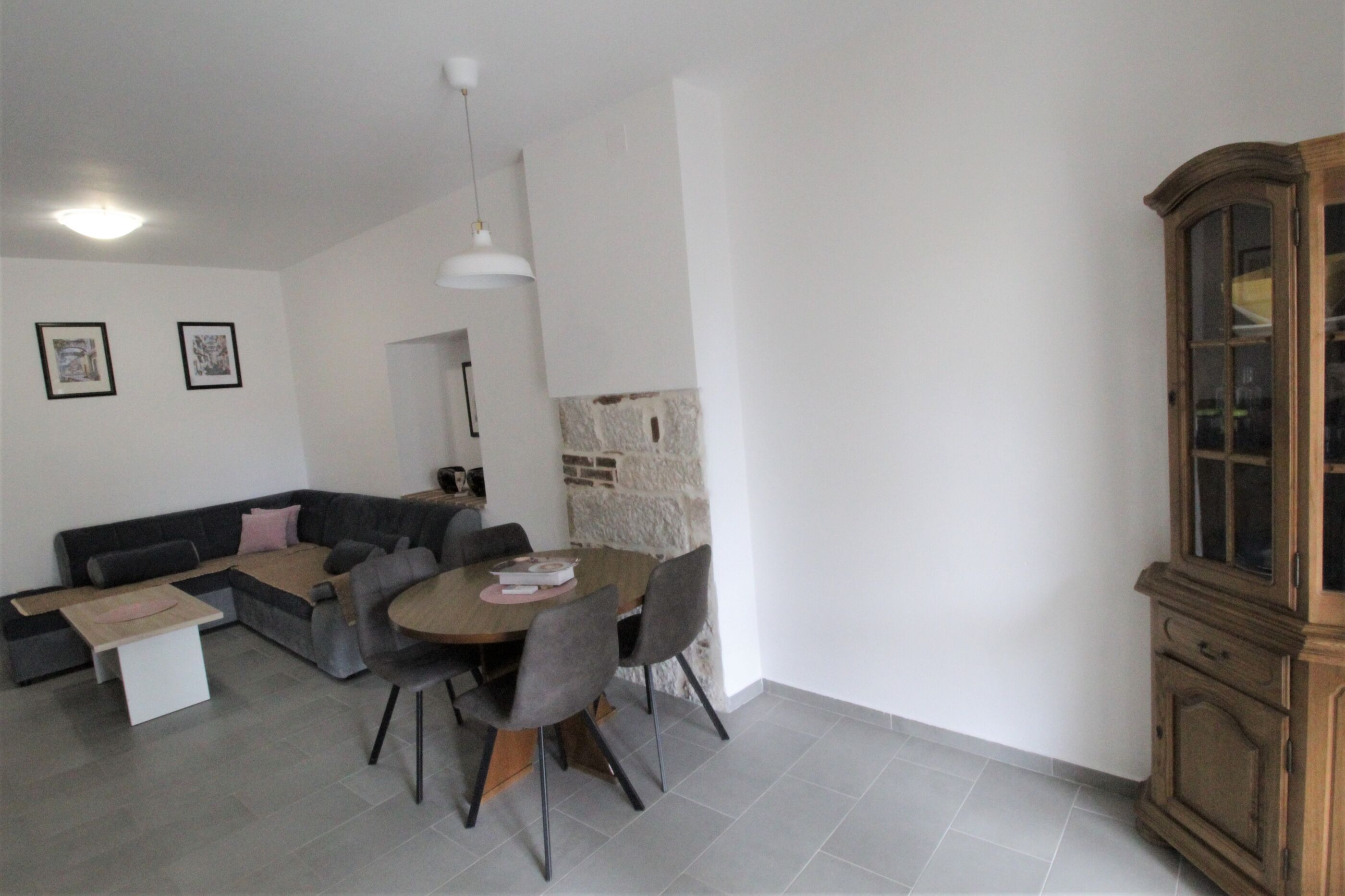 Apartments Sabrina 90328-A2
