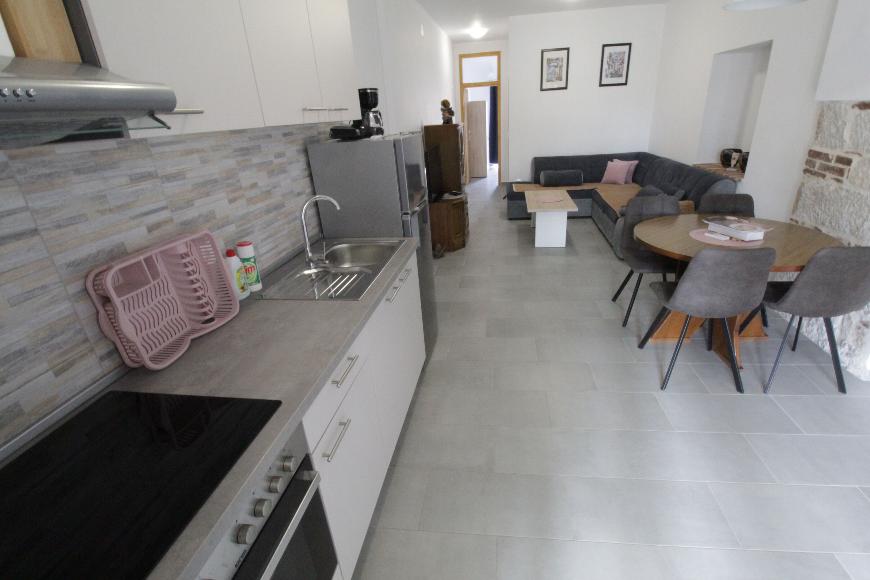Apartments Sabrina 90328-A2